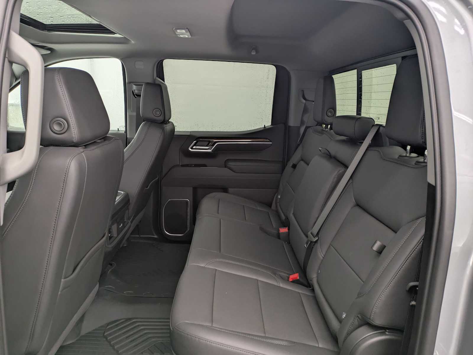 Thumbnail: 2026 Chevrolet Silverado 1500 - 22