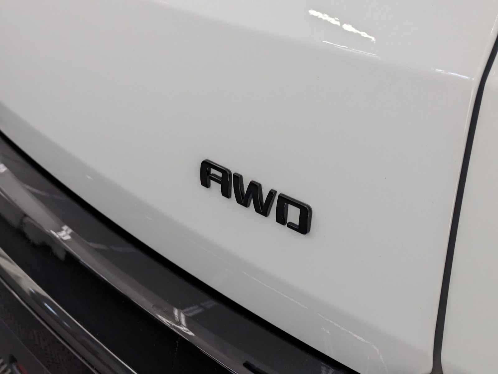 Thumbnail: 2024 Chevrolet Traverse - 12