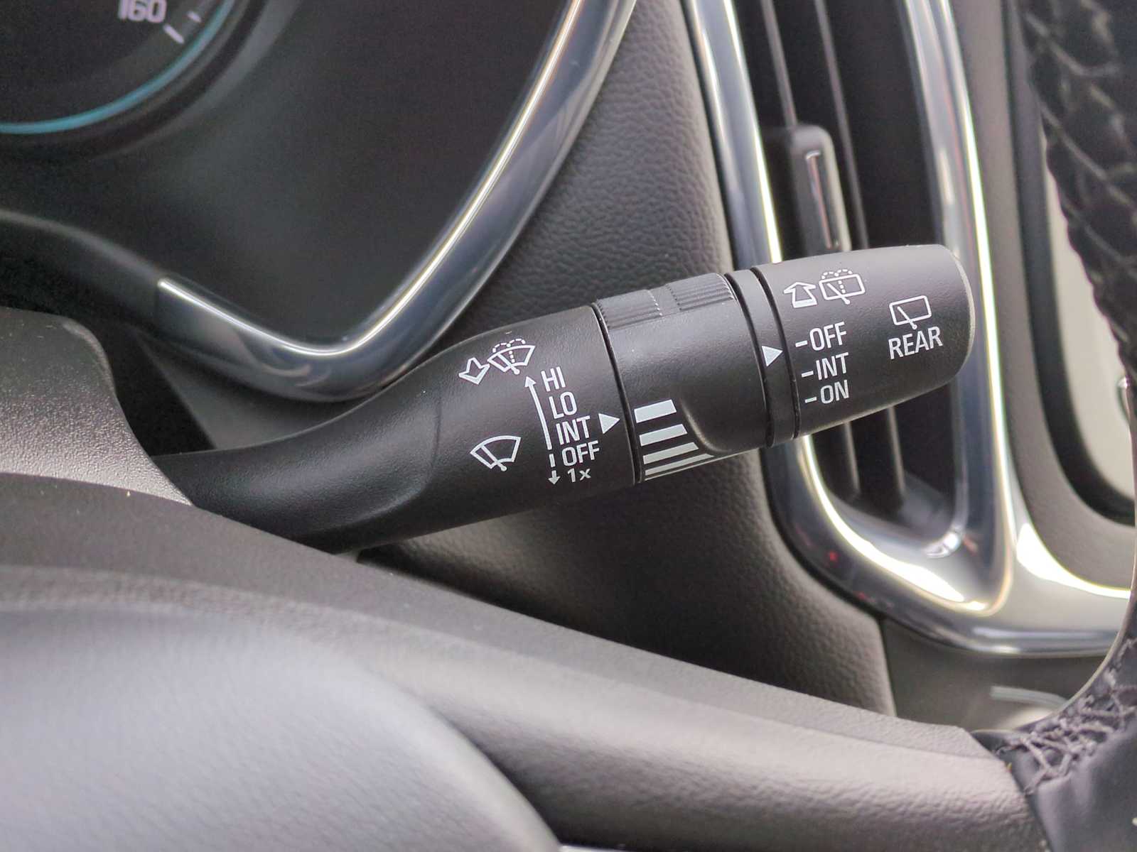 Thumbnail: 2023 Chevrolet Equinox - 31