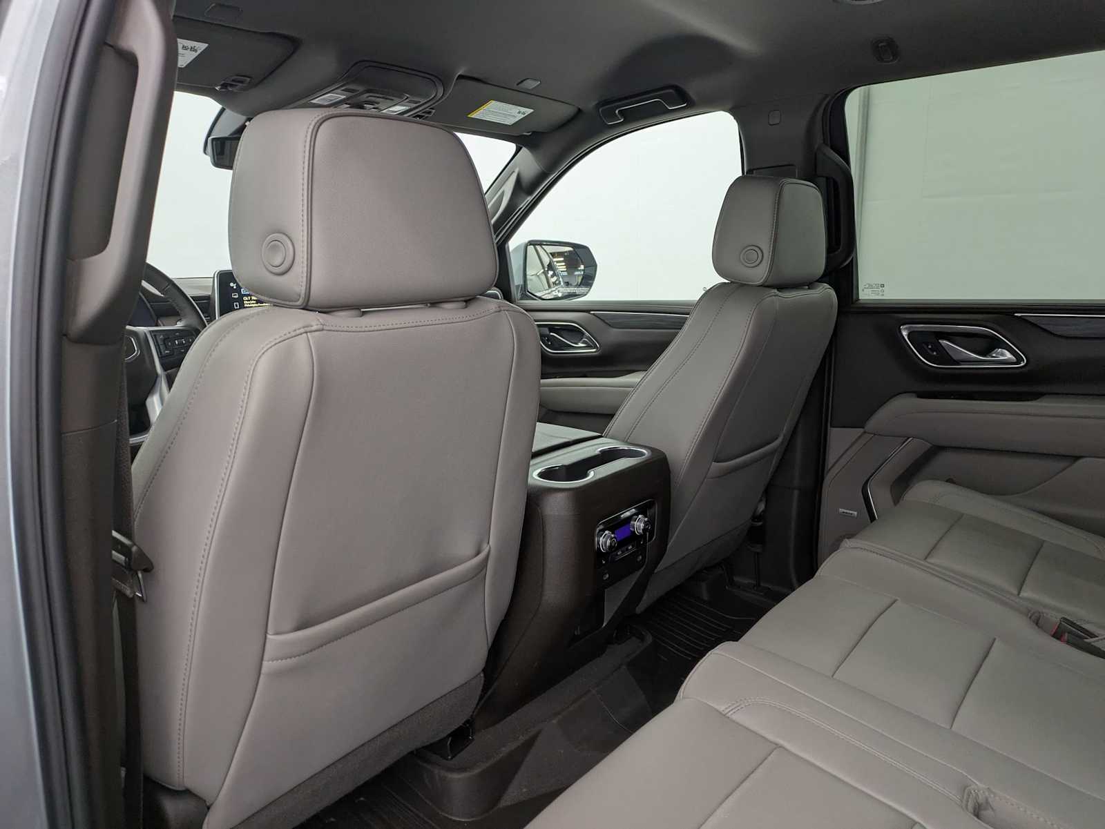 Thumbnail: 2024 GMC Yukon XL - 21
