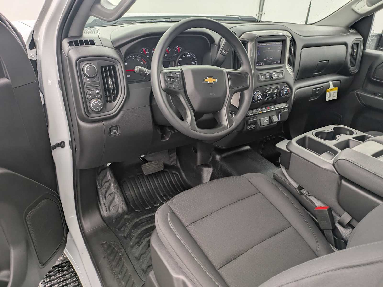 Thumbnail: 2026 Chevrolet Silverado 3500 - 2