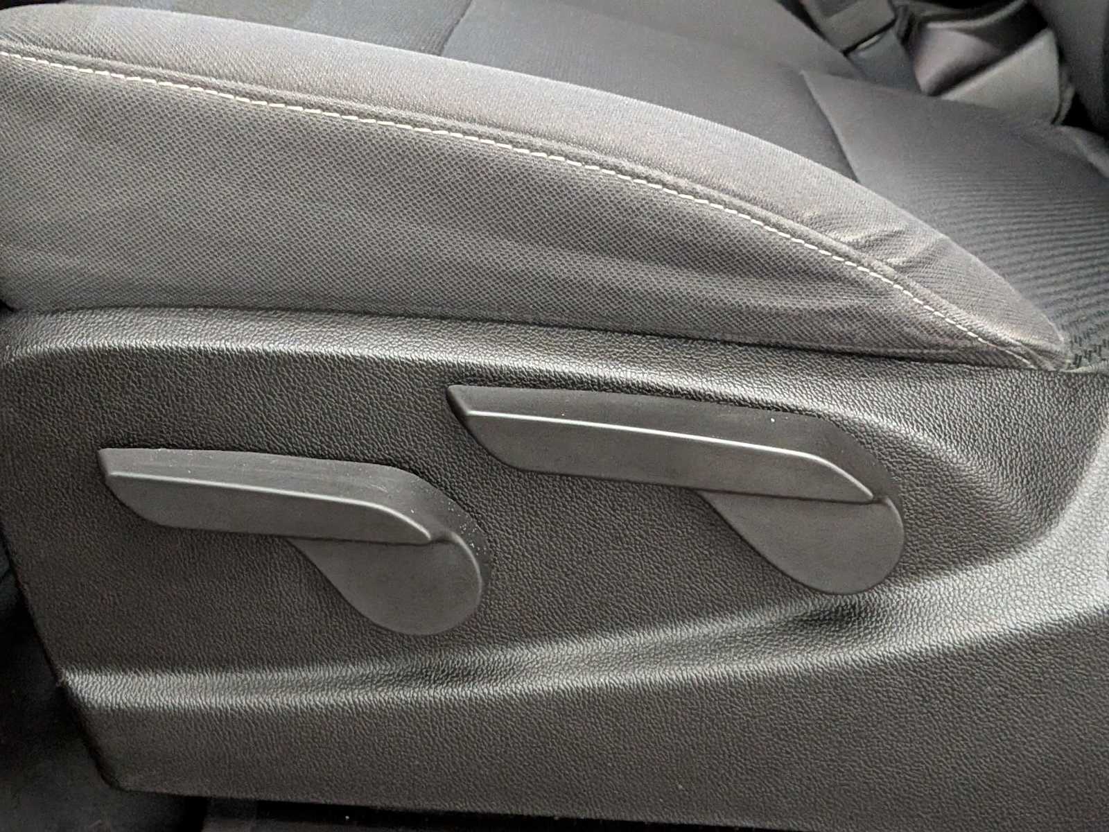 Thumbnail: 2014 Chevrolet Silverado 1500 - 18