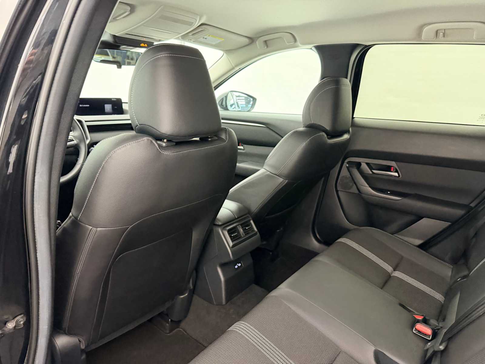 Thumbnail: 2025 Mazda CX-50 - 19