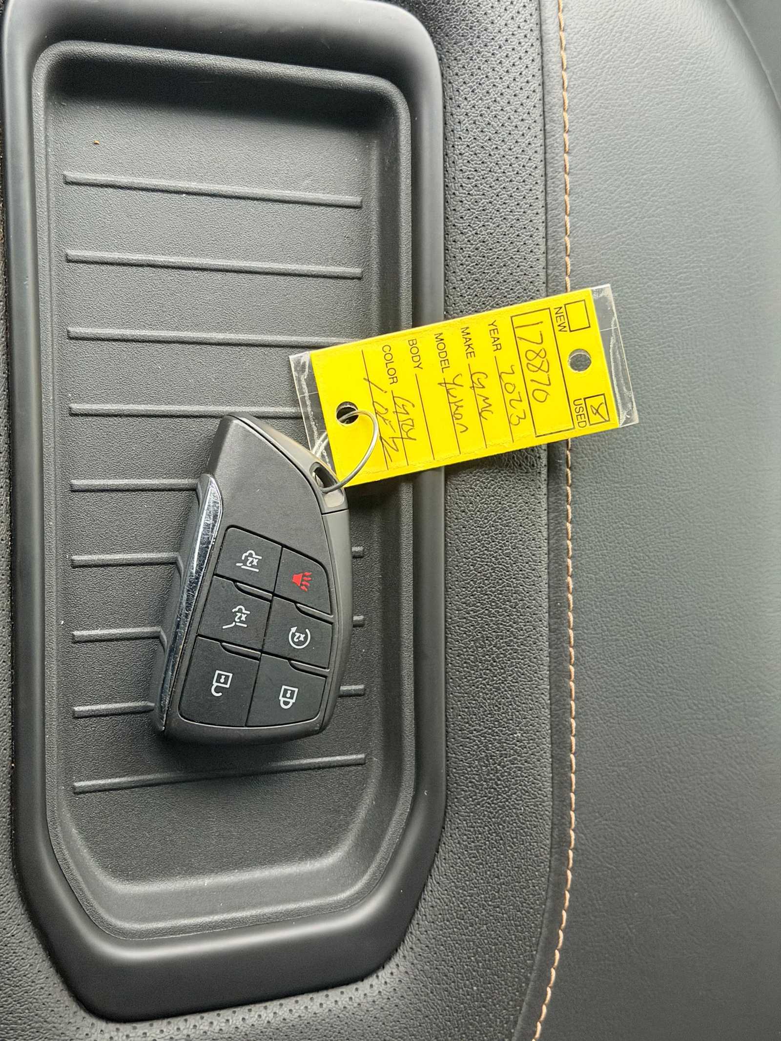 Thumbnail: 2023 GMC Yukon - 34