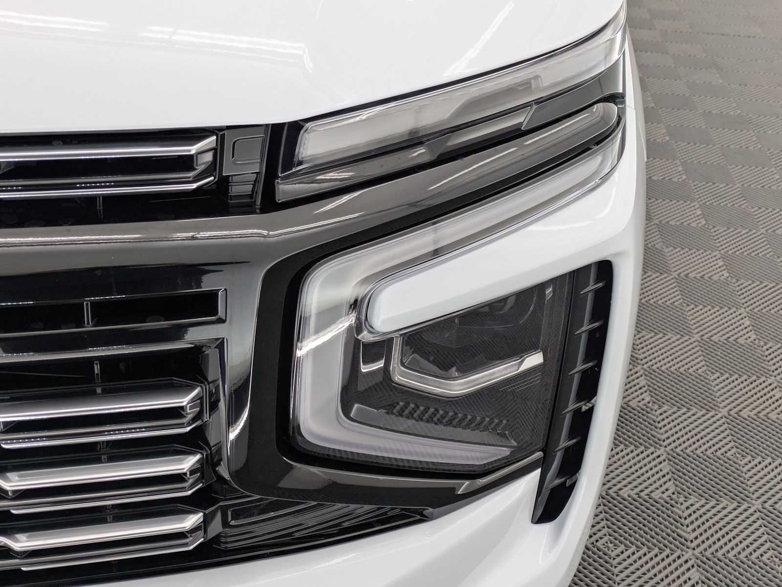 Thumbnail: 2026 Chevrolet Suburban - 10