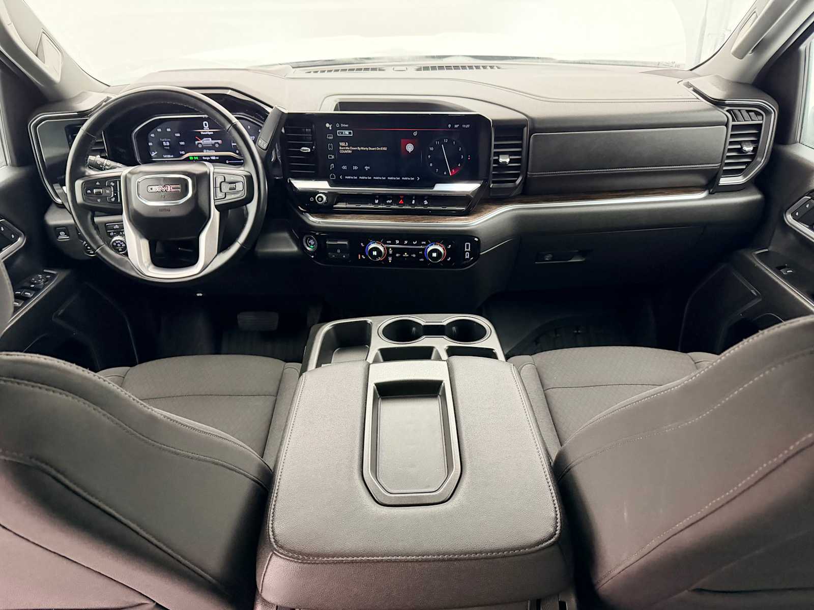 Thumbnail: 2025 GMC Sierra 3500 - 17