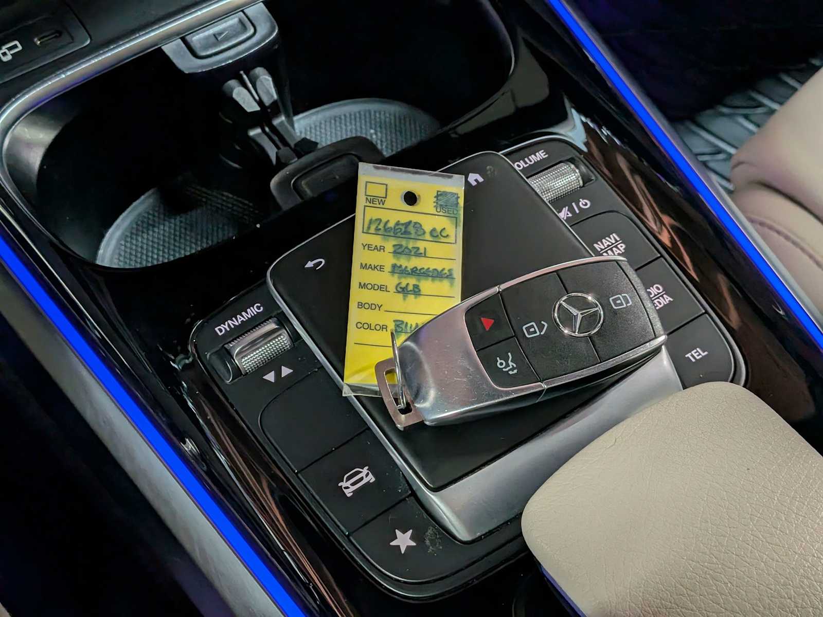 Thumbnail: 2021 Mercedes-Benz GLB - 35