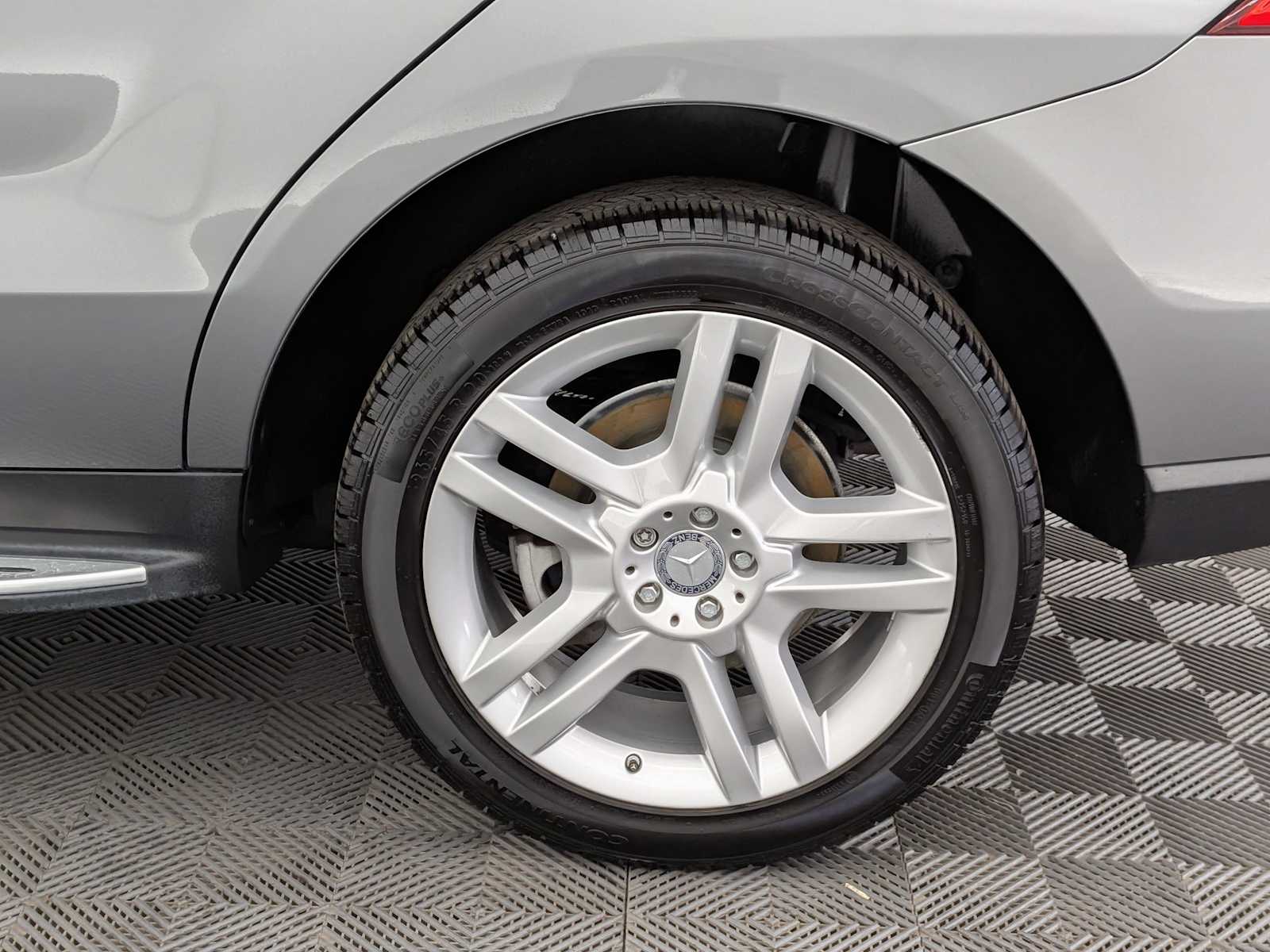 Thumbnail: 2015 Mercedes-Benz M-Class - 14