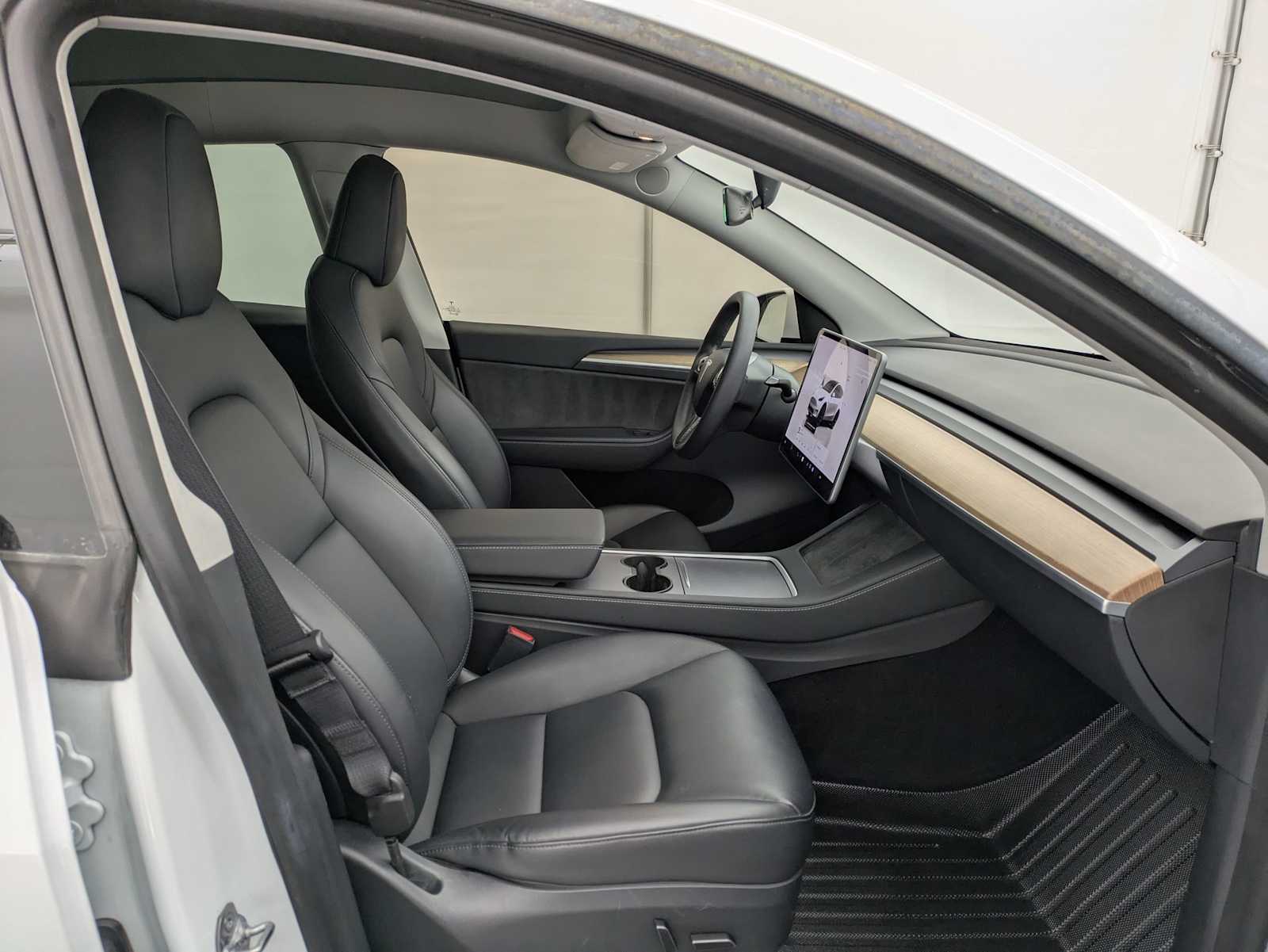 Thumbnail: 2023 Tesla Model Y - 22