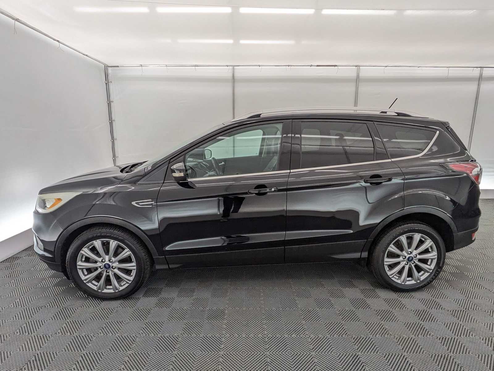 Thumbnail: 2018 Ford Escape - 3