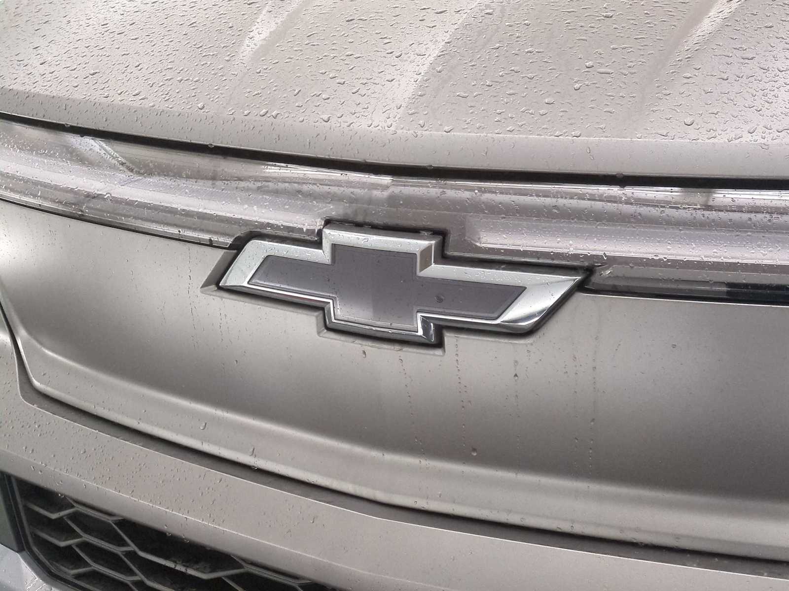 Thumbnail: 2026 Chevrolet Silverado EV - 11