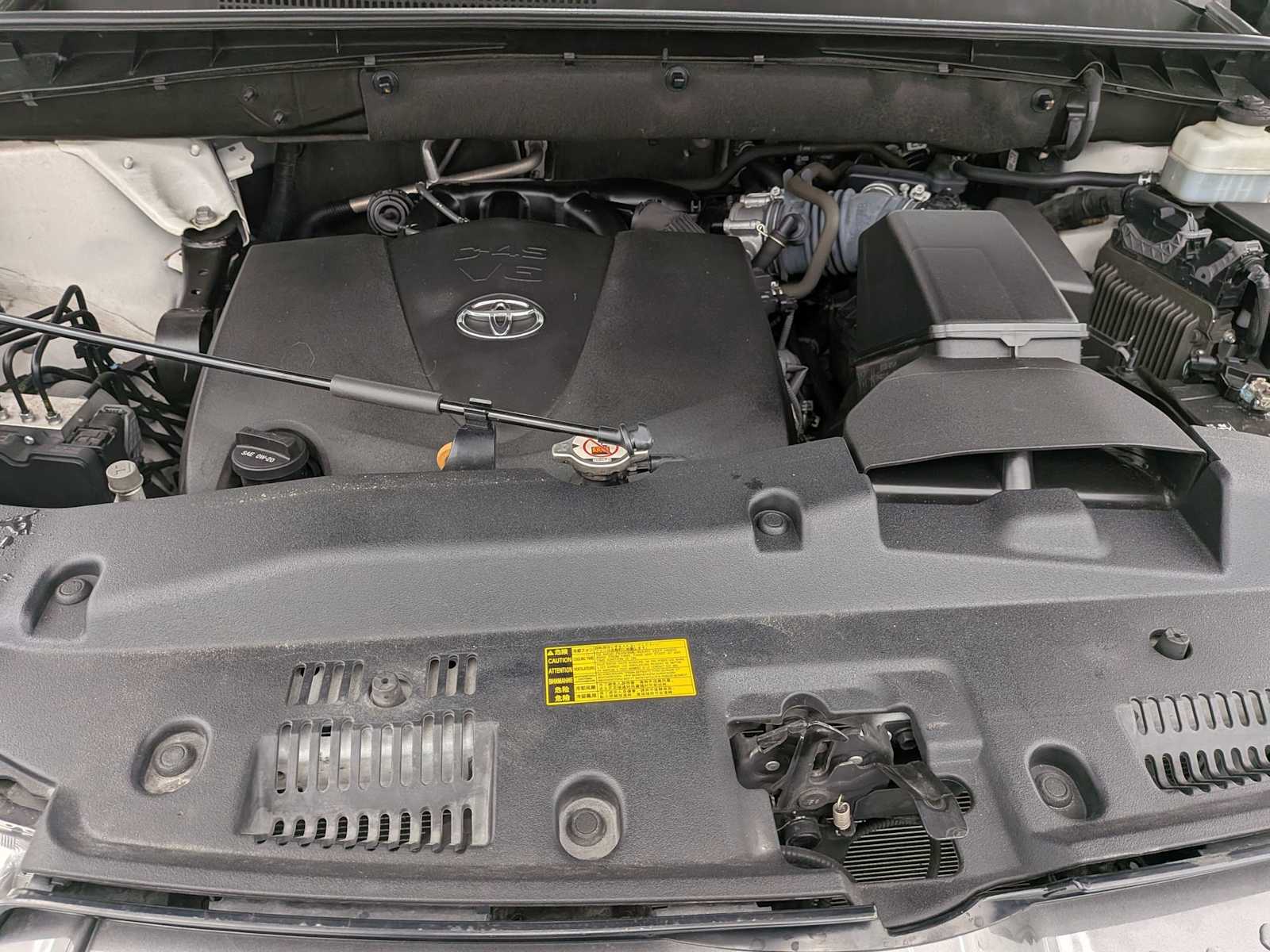 Thumbnail: 2019 Toyota Highlander - 14