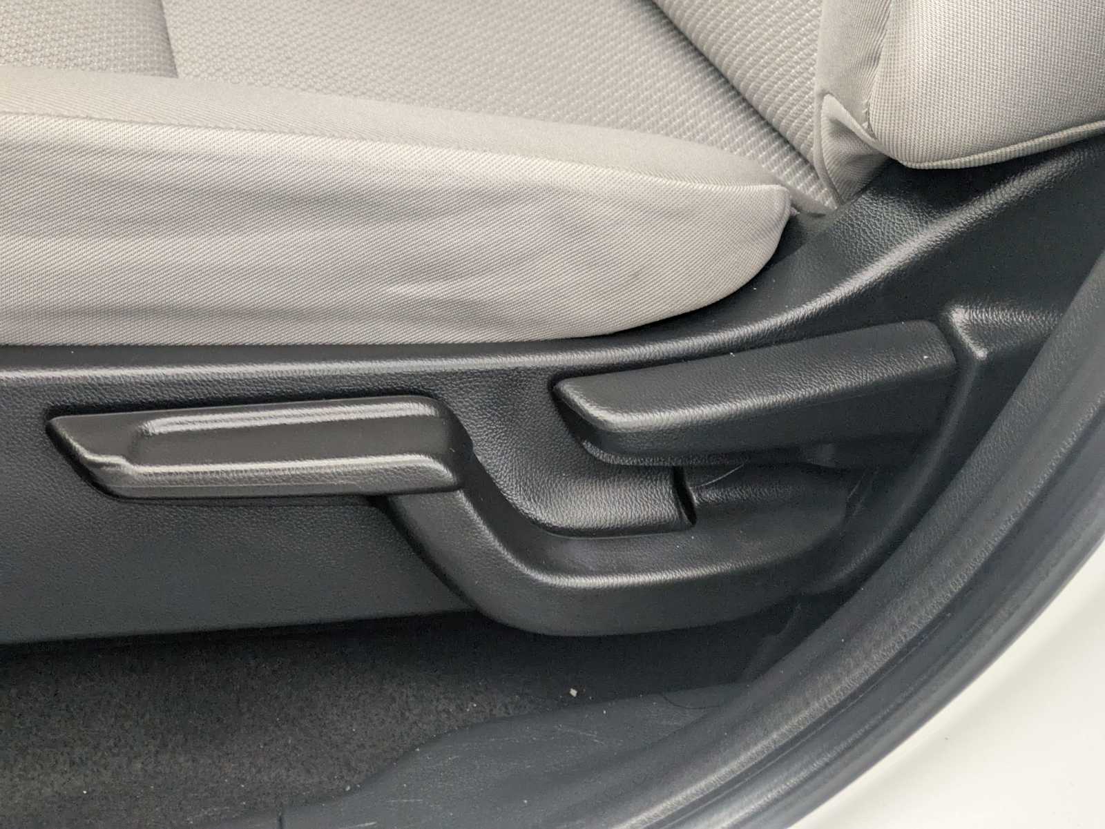 Thumbnail: 2018 Honda HR-V - 18