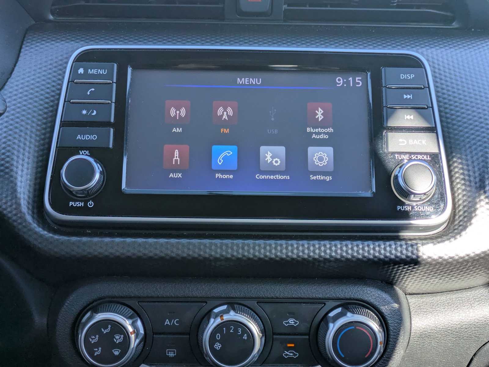 Thumbnail: 2018 Nissan Kicks - 27