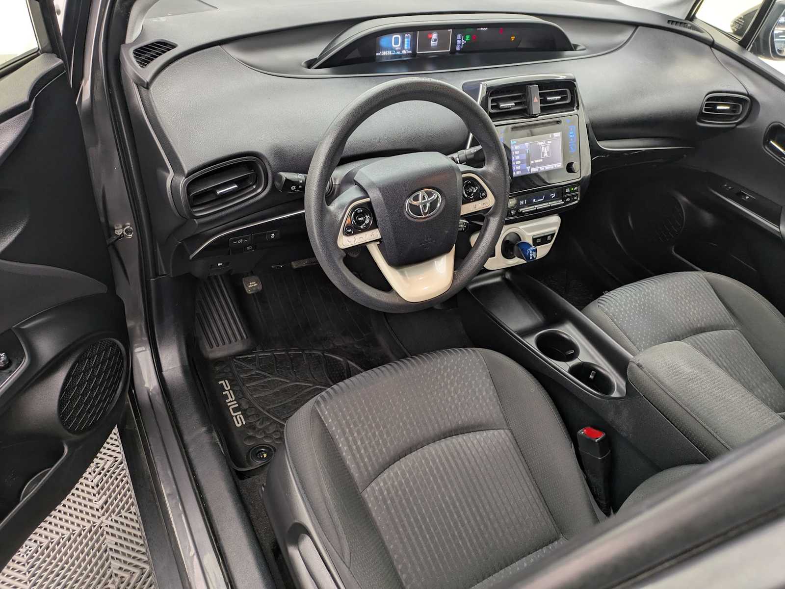 Thumbnail: 2018 Toyota Prius - 2