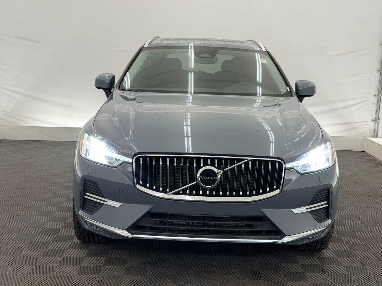 Thumbnail: 2022 Volvo XC60 - 9