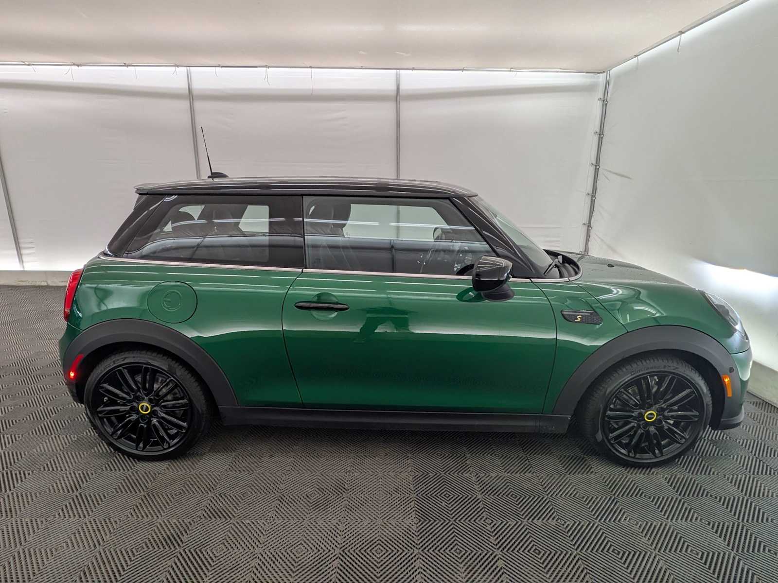 Thumbnail: 2022 MINI Cooper Hardtop - 7