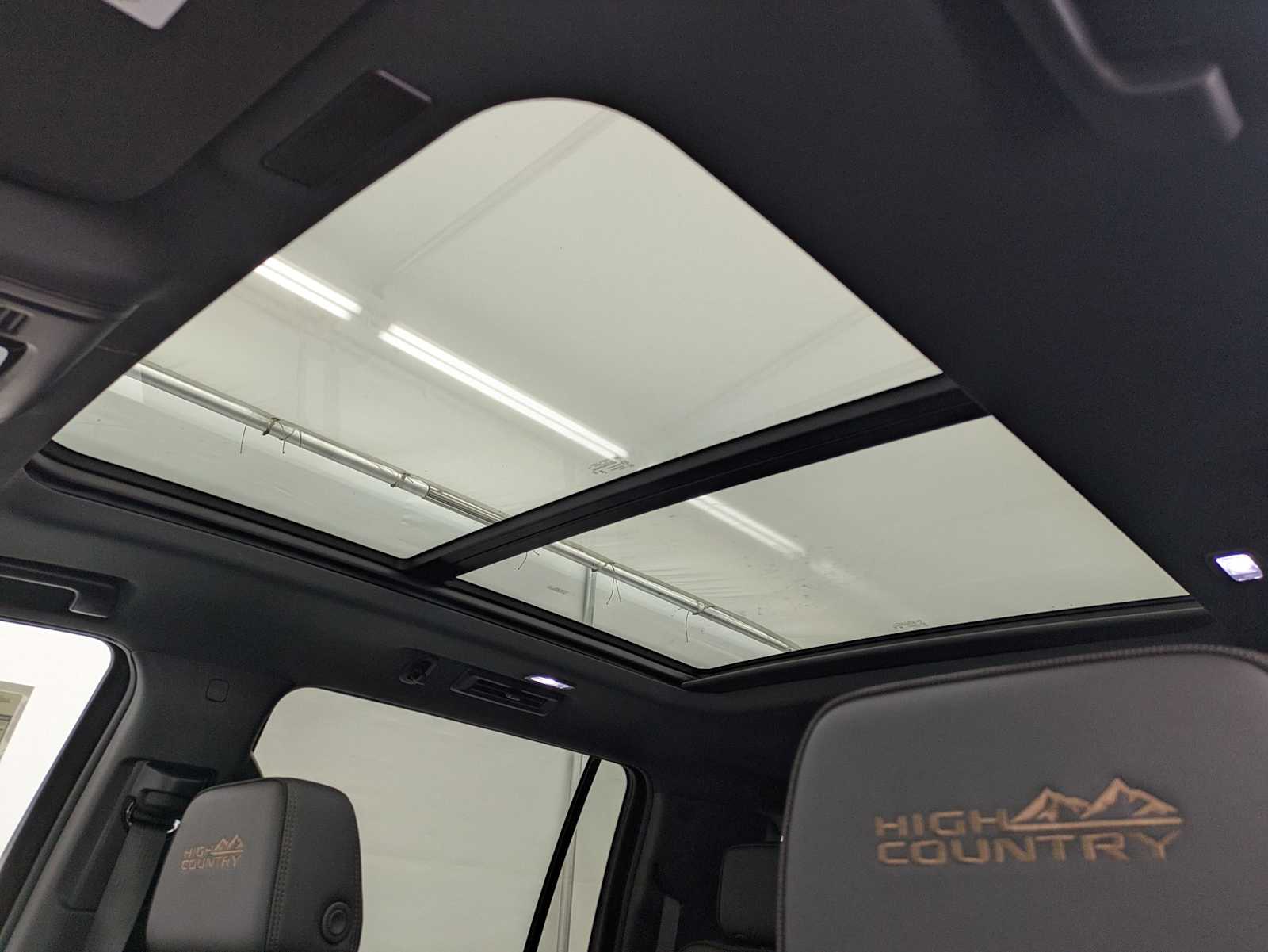 Thumbnail: 2026 Chevrolet Suburban - 20