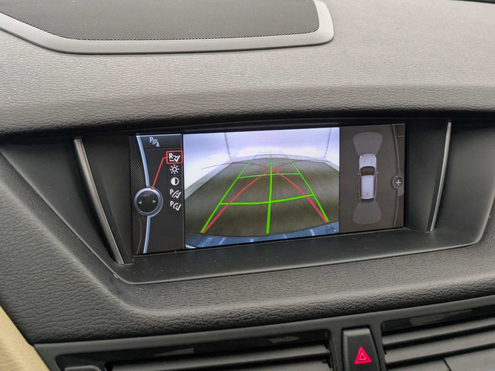 Thumbnail: 2014 BMW X1 - 32