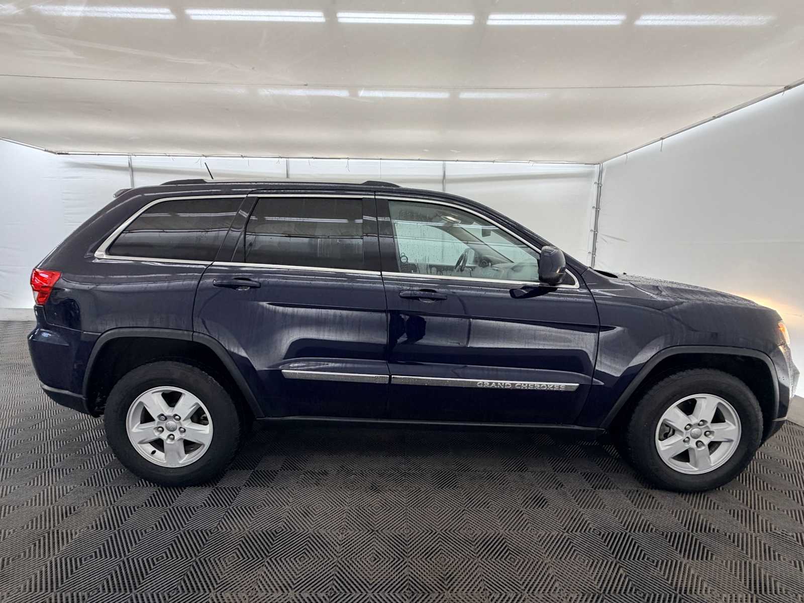 Thumbnail: 2012 Jeep Grand Cherokee - 7