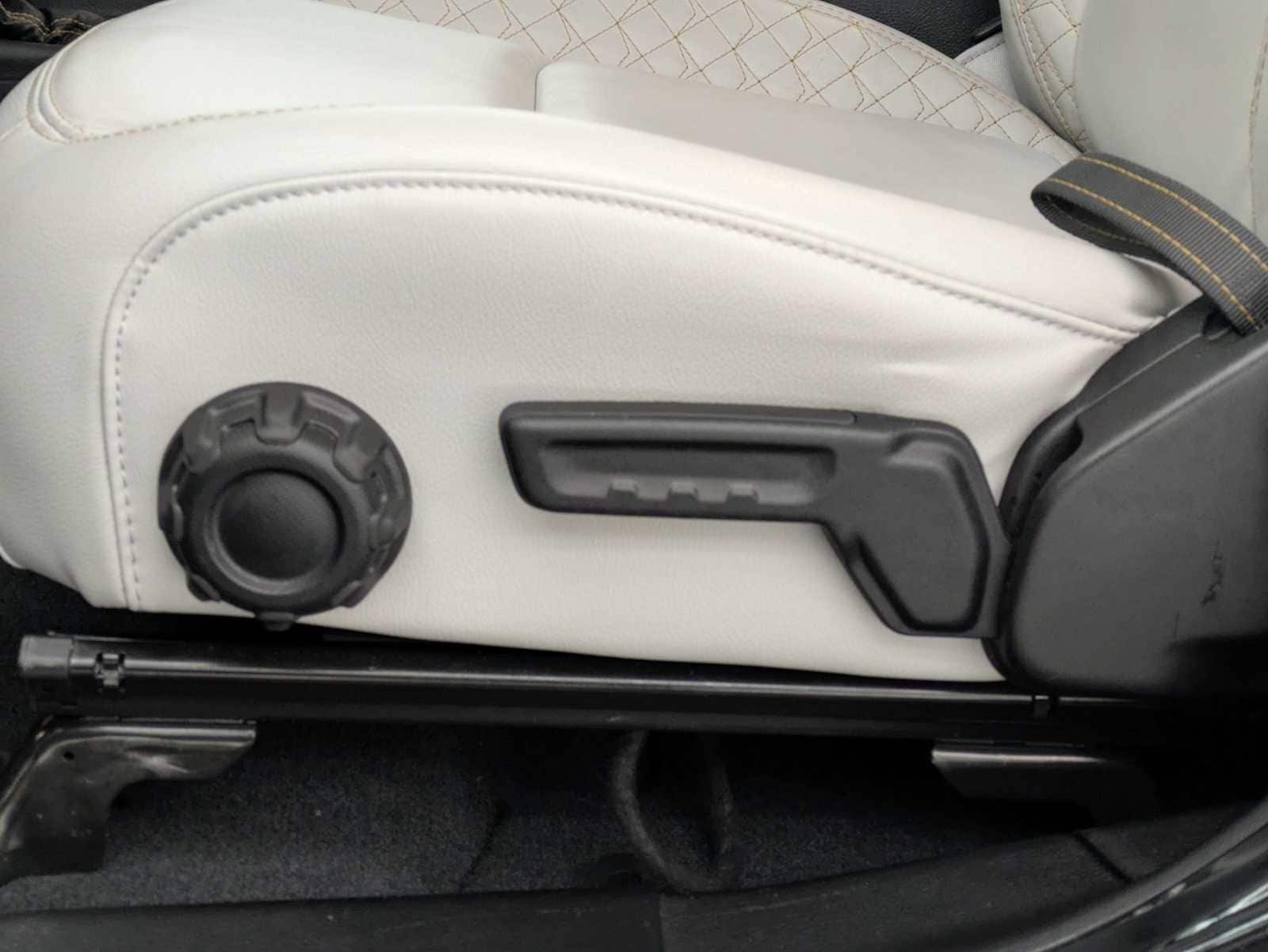 Thumbnail: 2023 Jeep Wrangler - 18