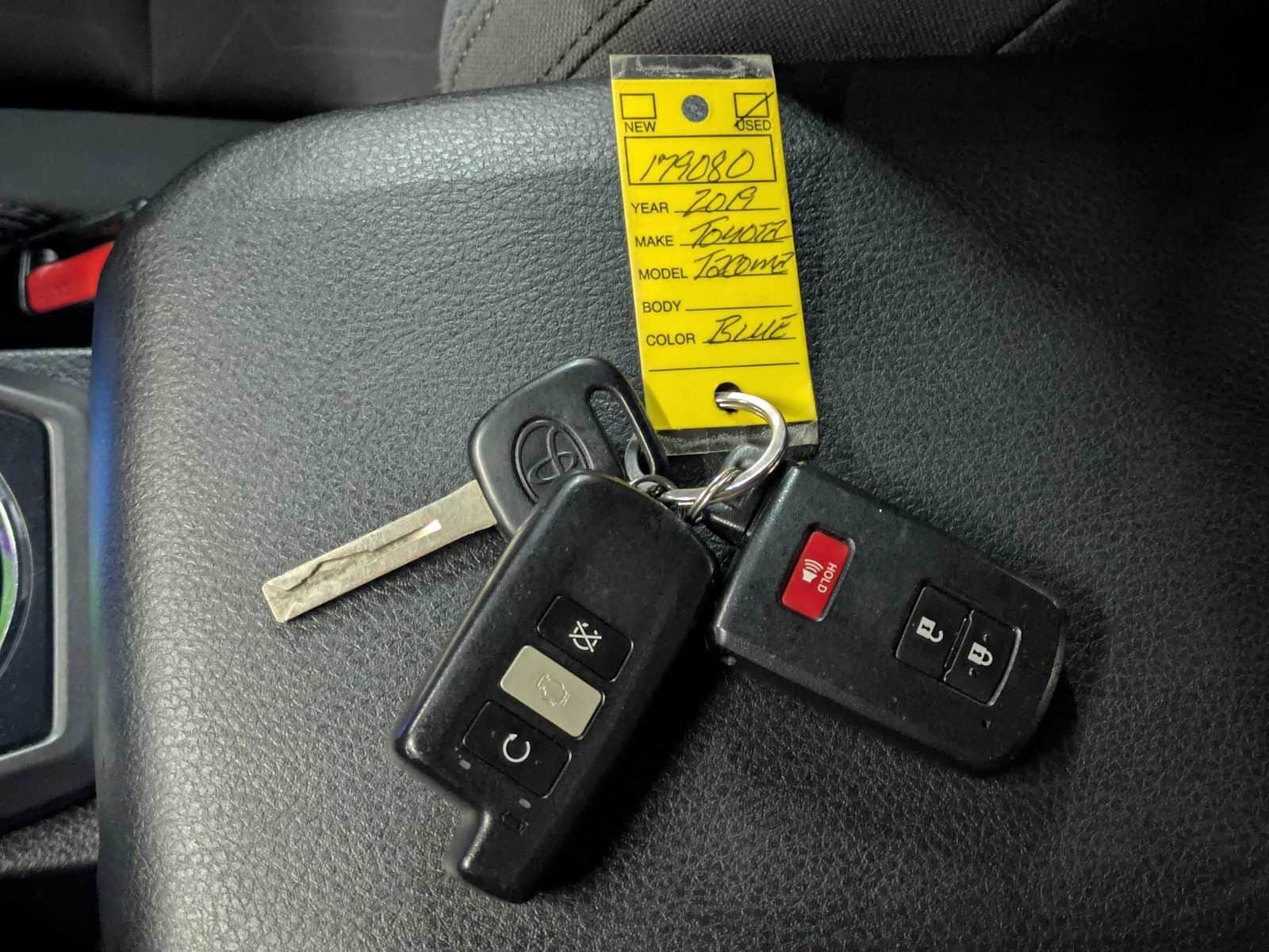 2019 Toyota Tacoma TRD Sport 36