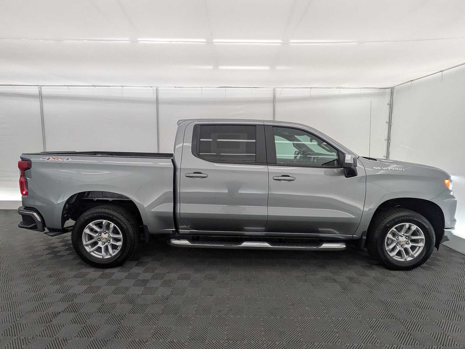 Thumbnail: 2026 Chevrolet Silverado 1500 - 7