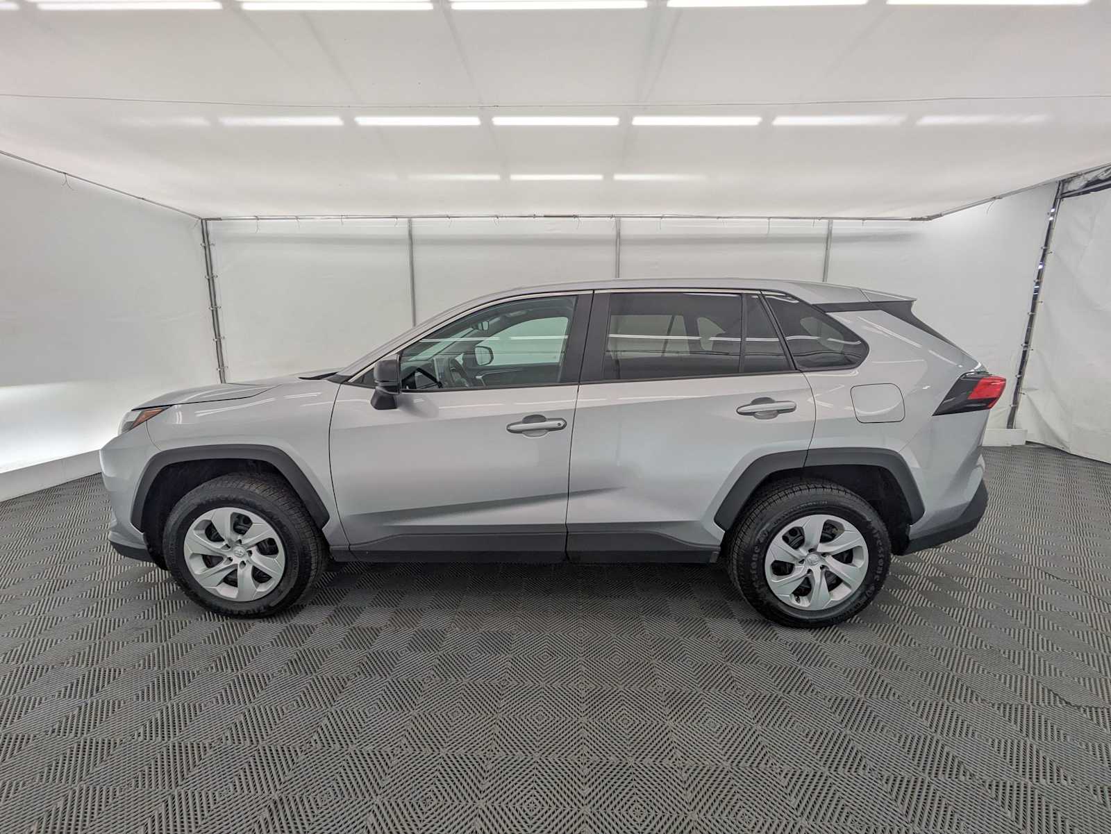 Thumbnail: 2024 Toyota RAV4 - 3