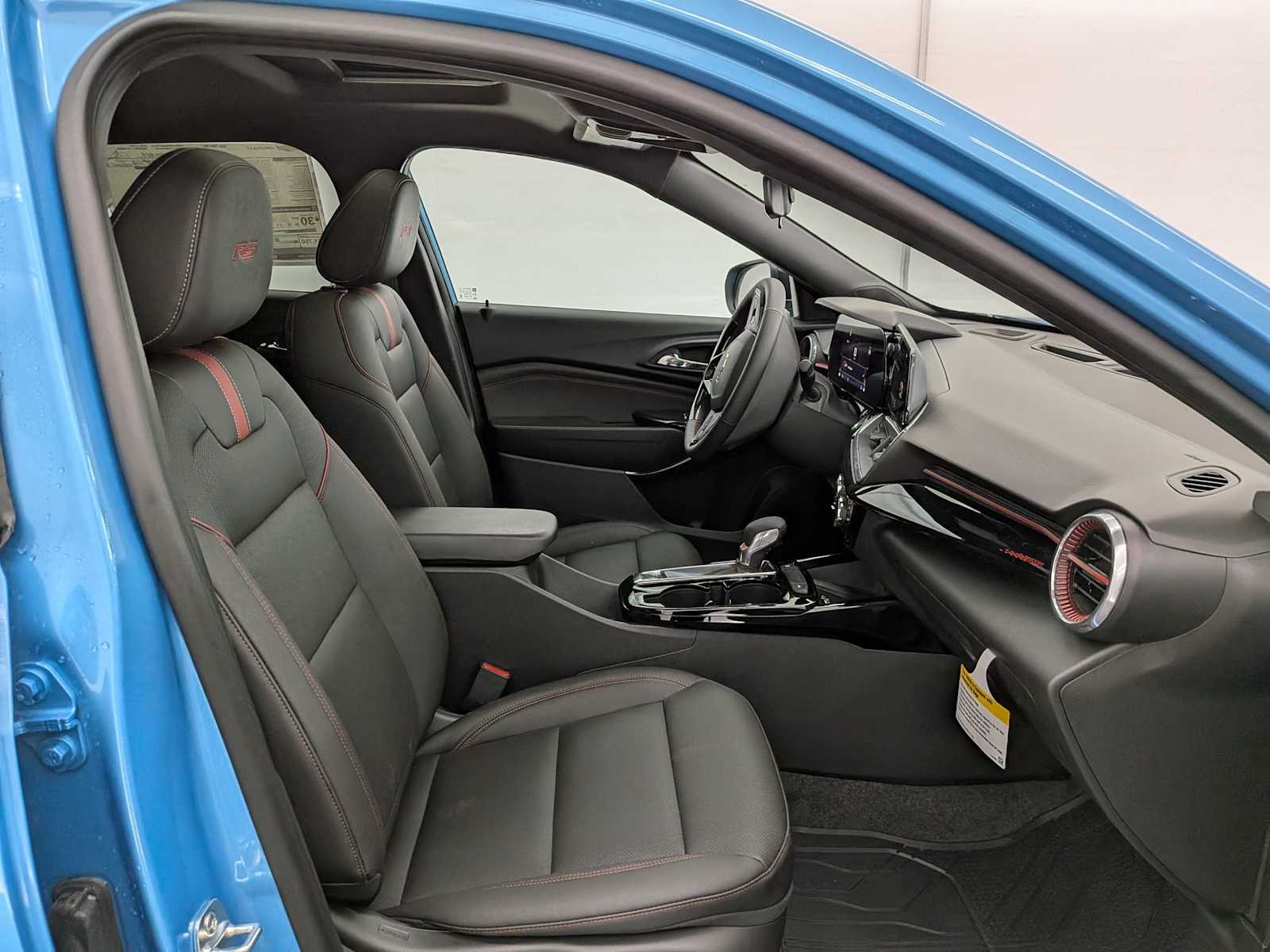 Thumbnail: 2025 Chevrolet Trax - 22