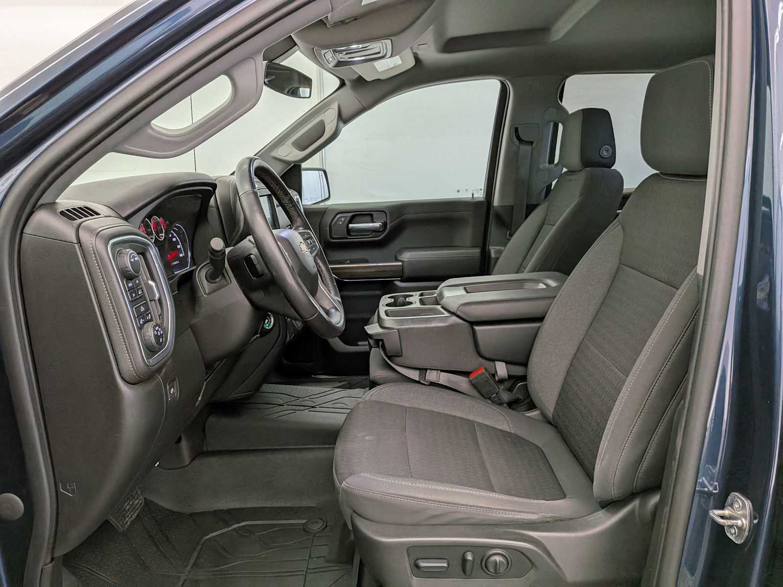 Thumbnail: 2022 Chevrolet Silverado 1500 - 18