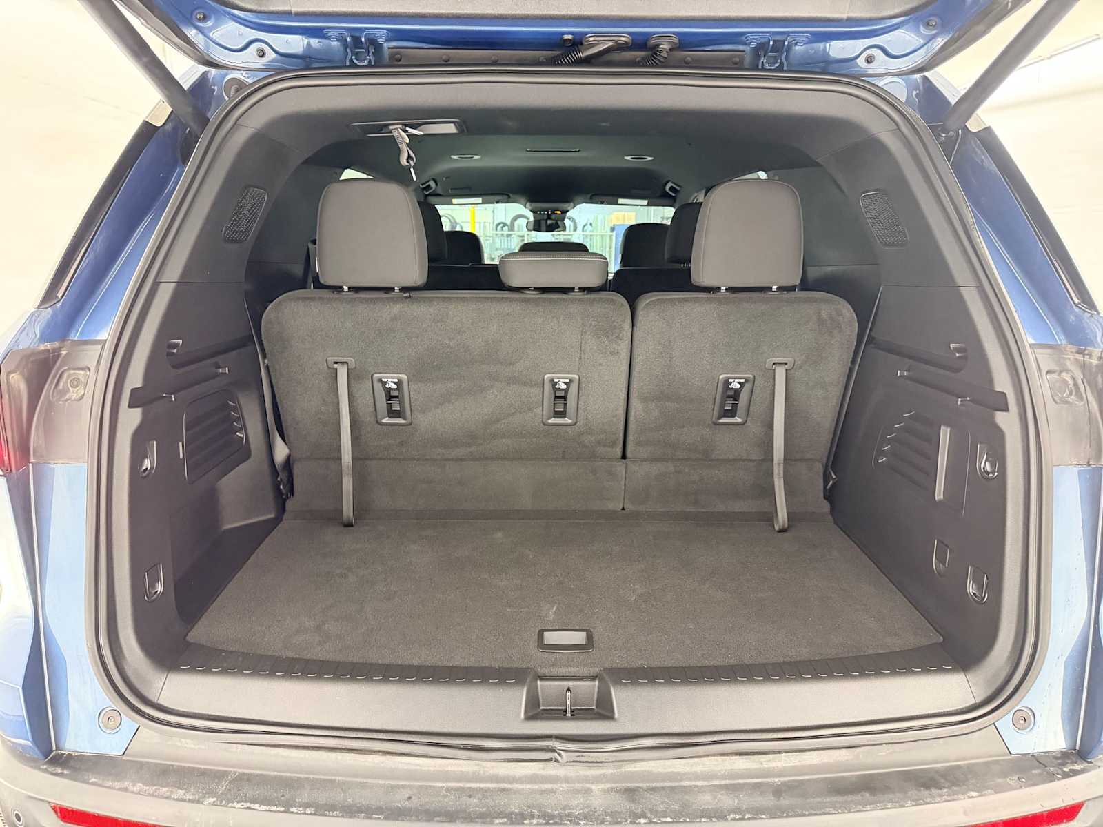 Thumbnail: 2024 Chevrolet Traverse - 30