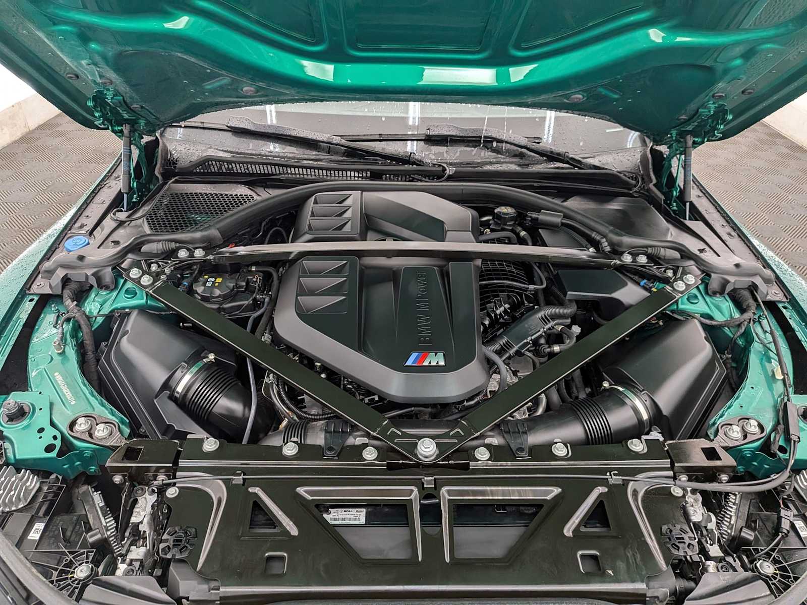 Thumbnail: 2024 BMW M4 - 15