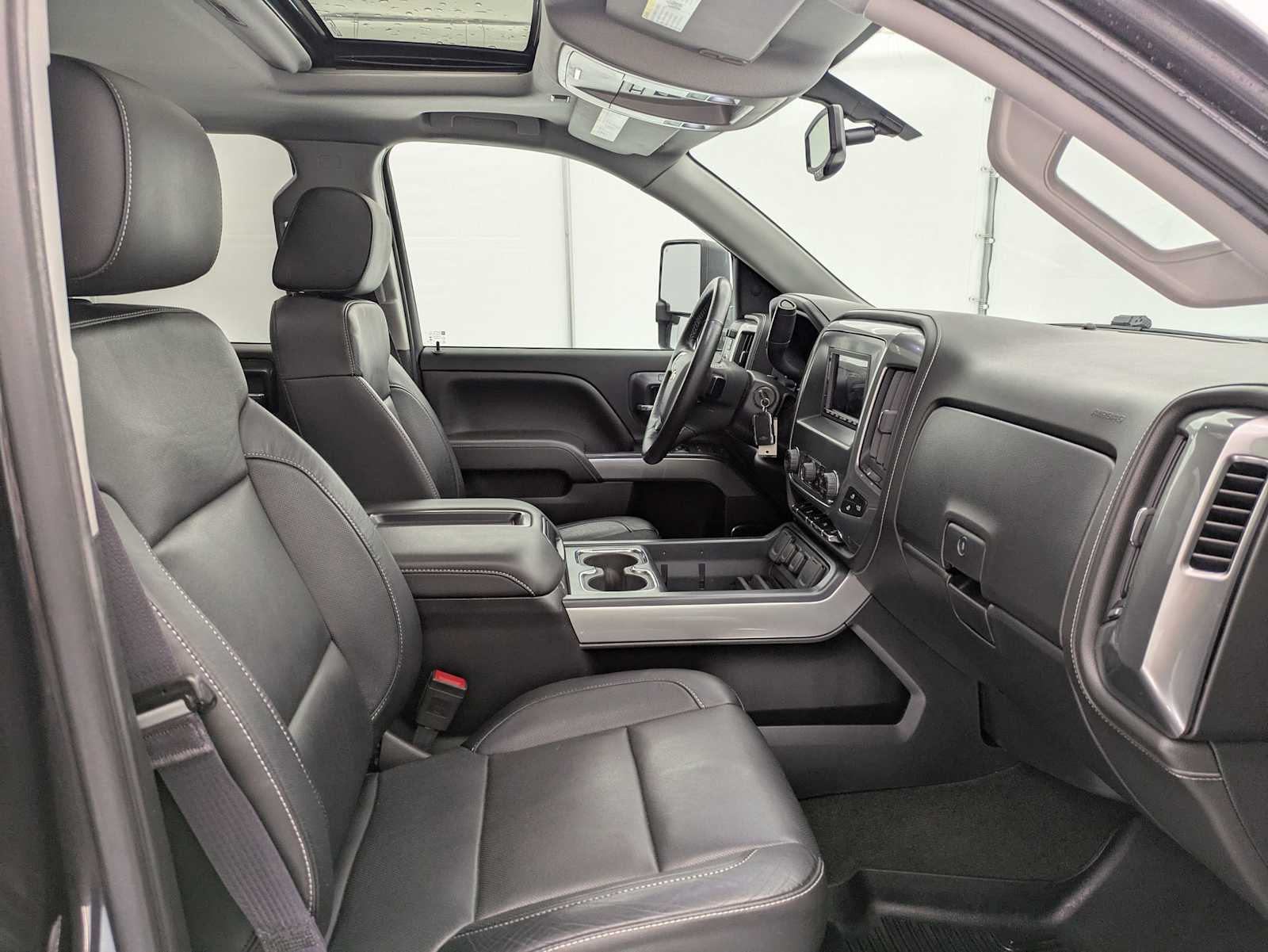 Thumbnail: 2015 Chevrolet Silverado 1500 - 24