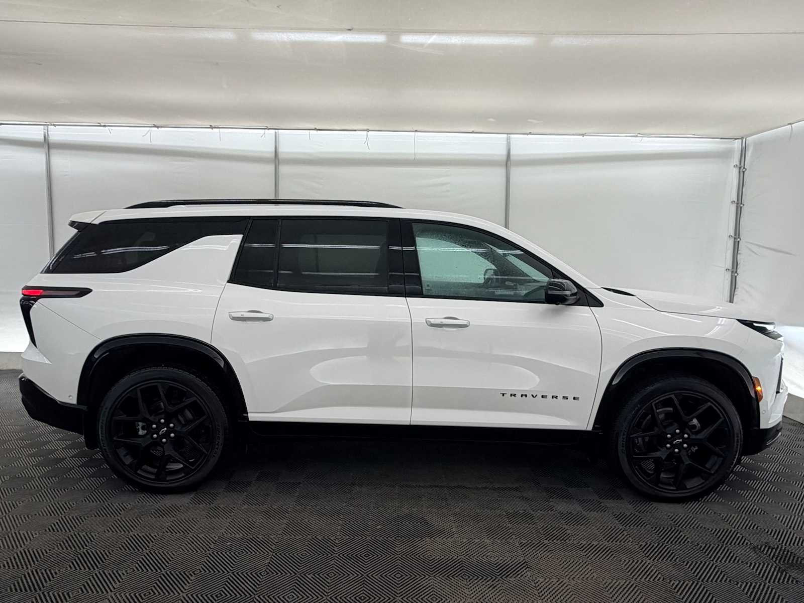 Thumbnail: 2024 Chevrolet Traverse - 7