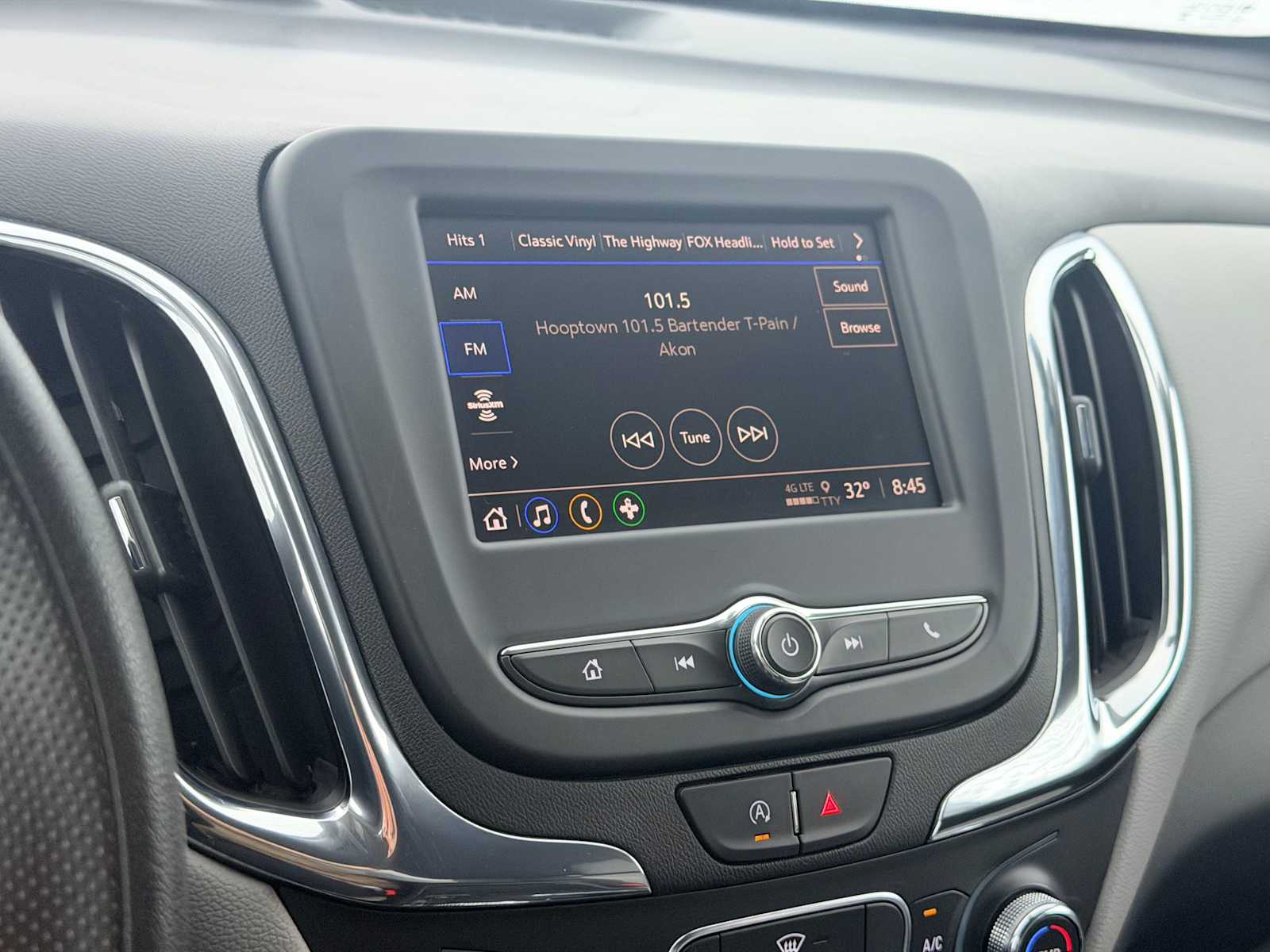 Thumbnail: 2023 Chevrolet Equinox - 31