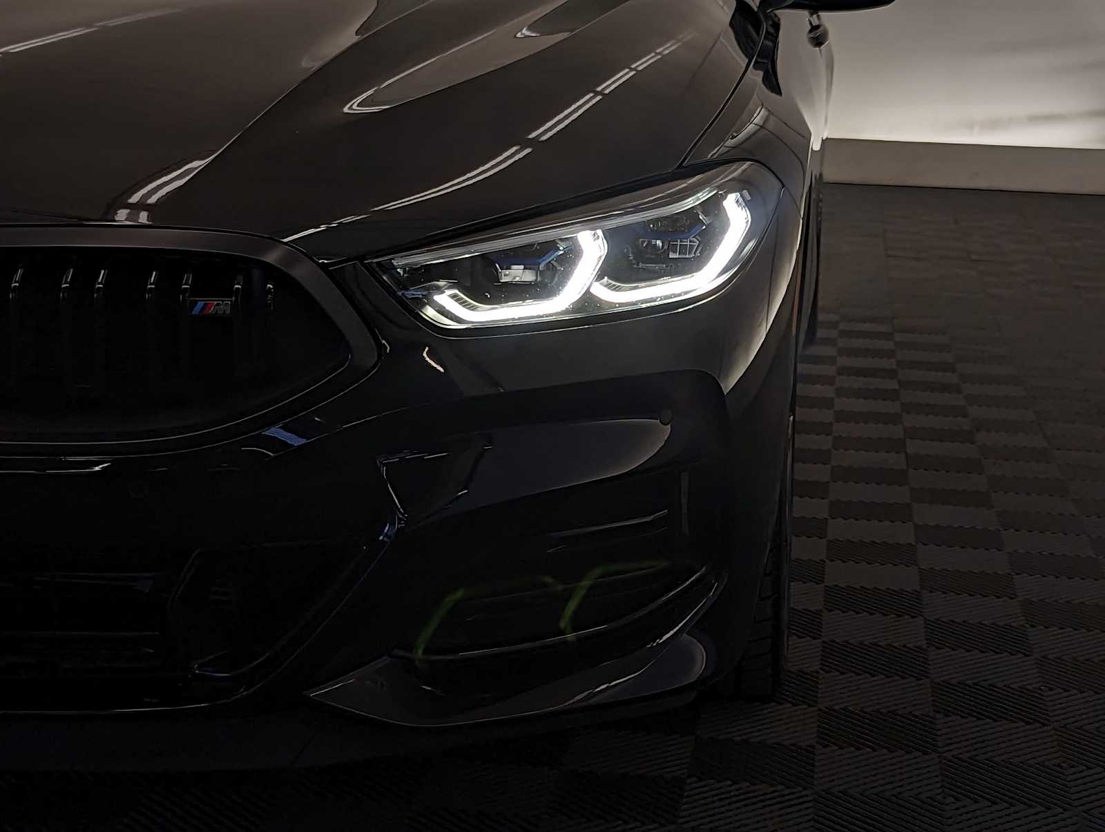 Thumbnail: 2023 BMW 8 Series - 10