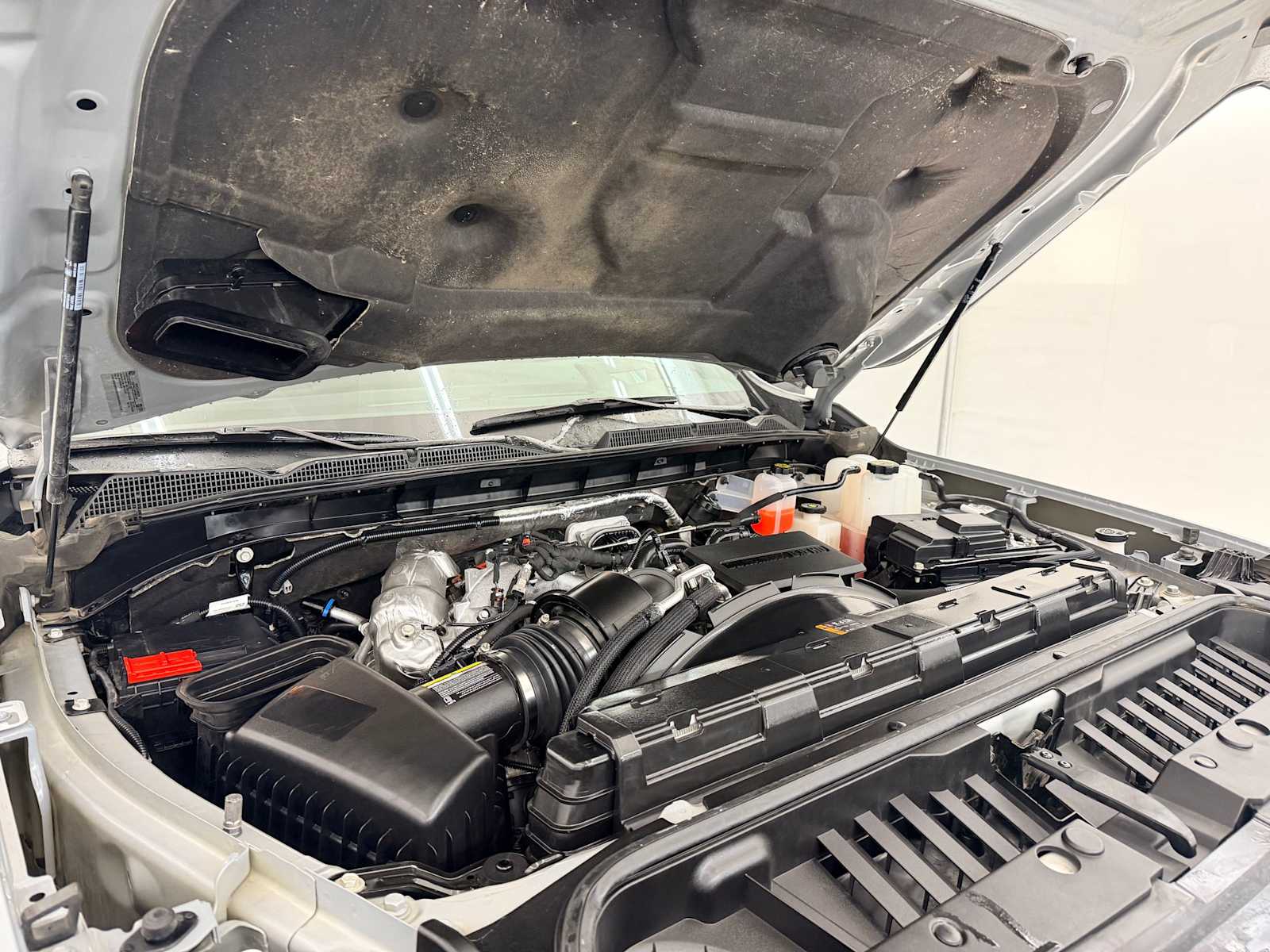 Thumbnail: 2025 GMC Sierra 3500 - 17