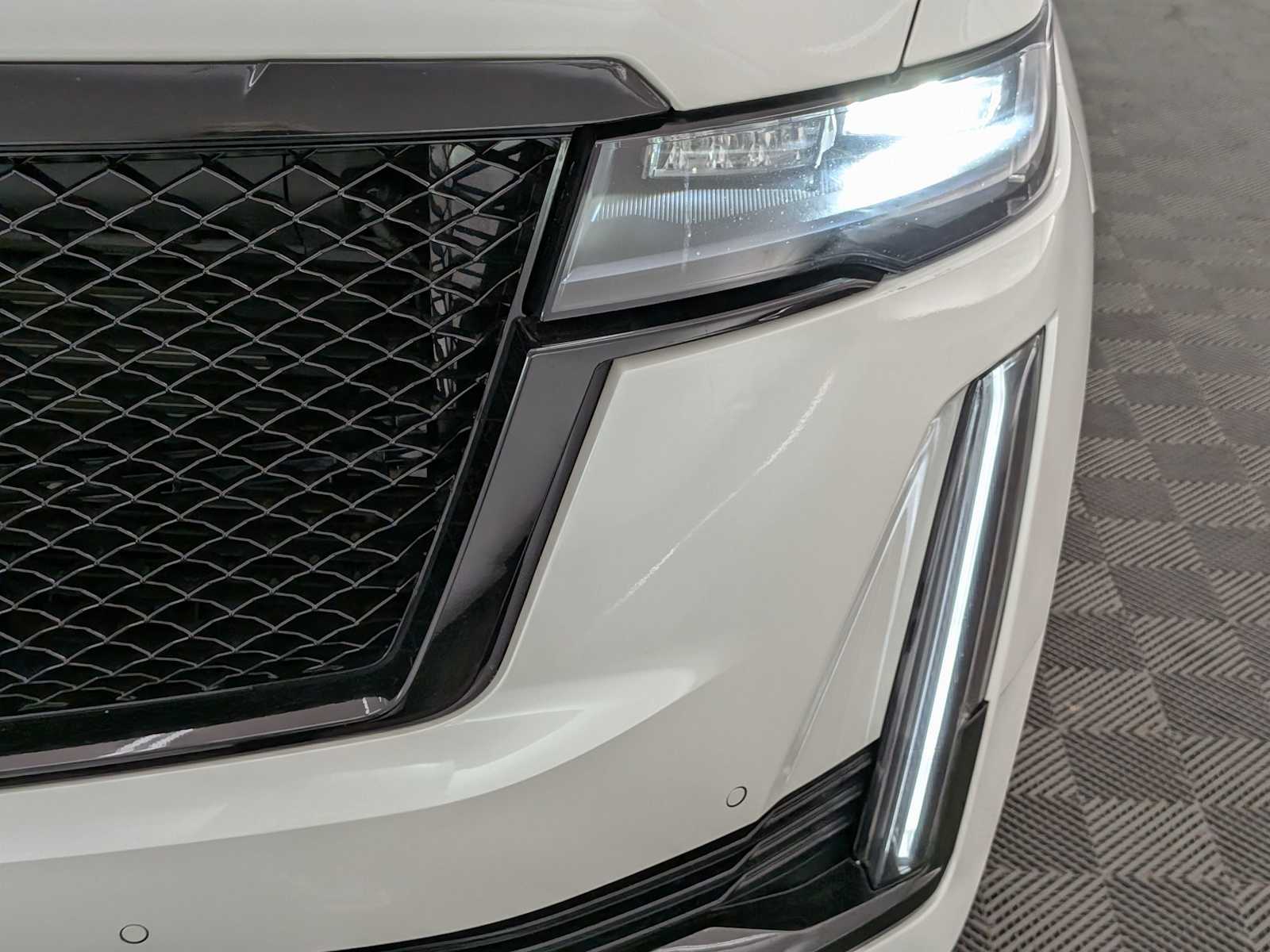 Thumbnail: 2022 Cadillac Escalade - 10