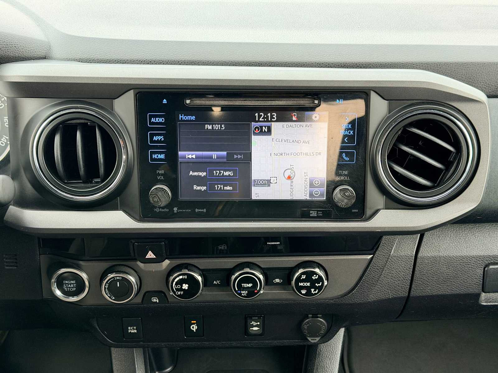 Thumbnail: 2016 Toyota Tacoma - 26