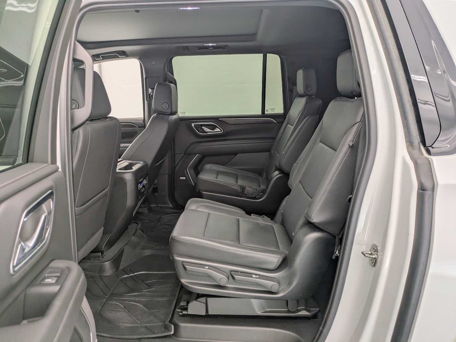 Thumbnail: 2024 Chevrolet Suburban - 18