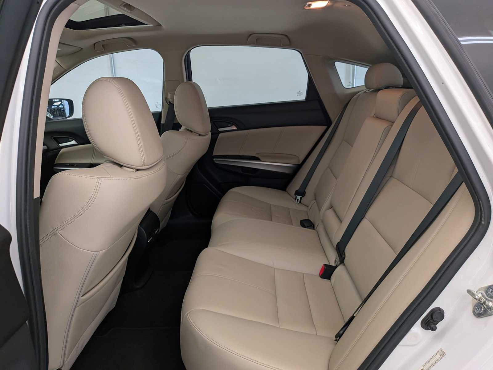 Thumbnail: 2013 Honda Crosstour - 19