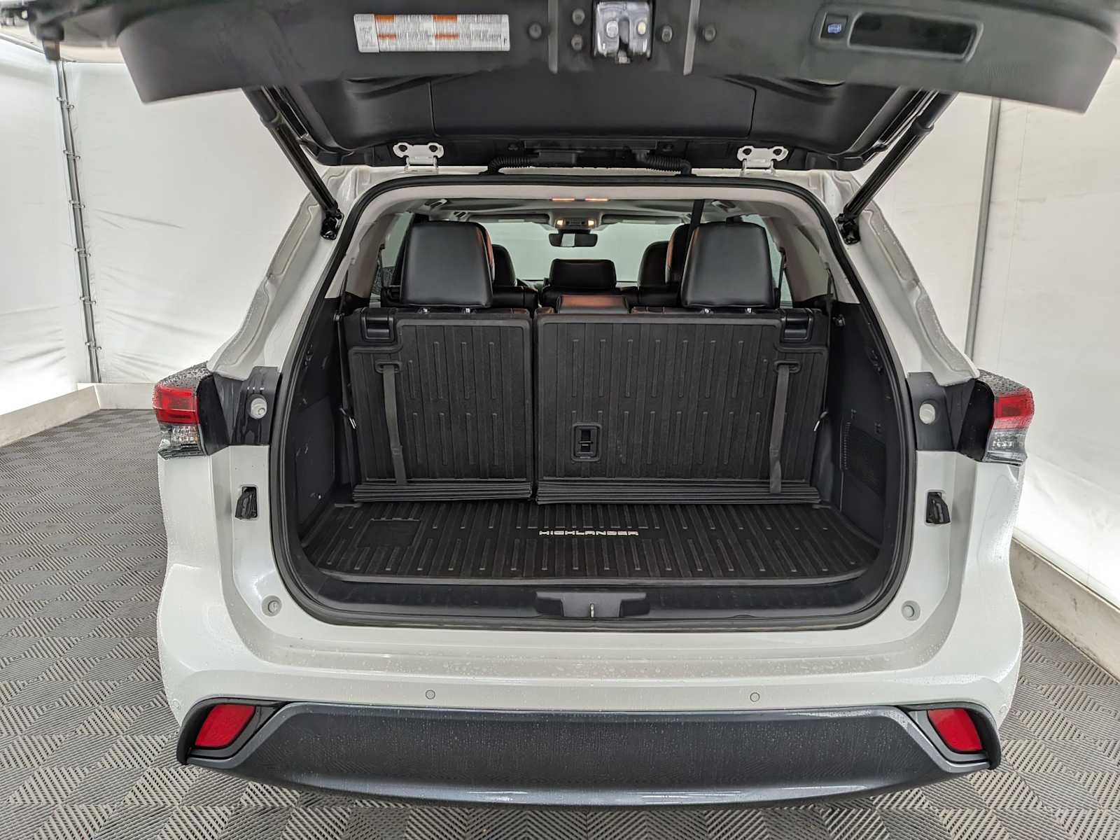 Thumbnail: 2021 Toyota Highlander - 35