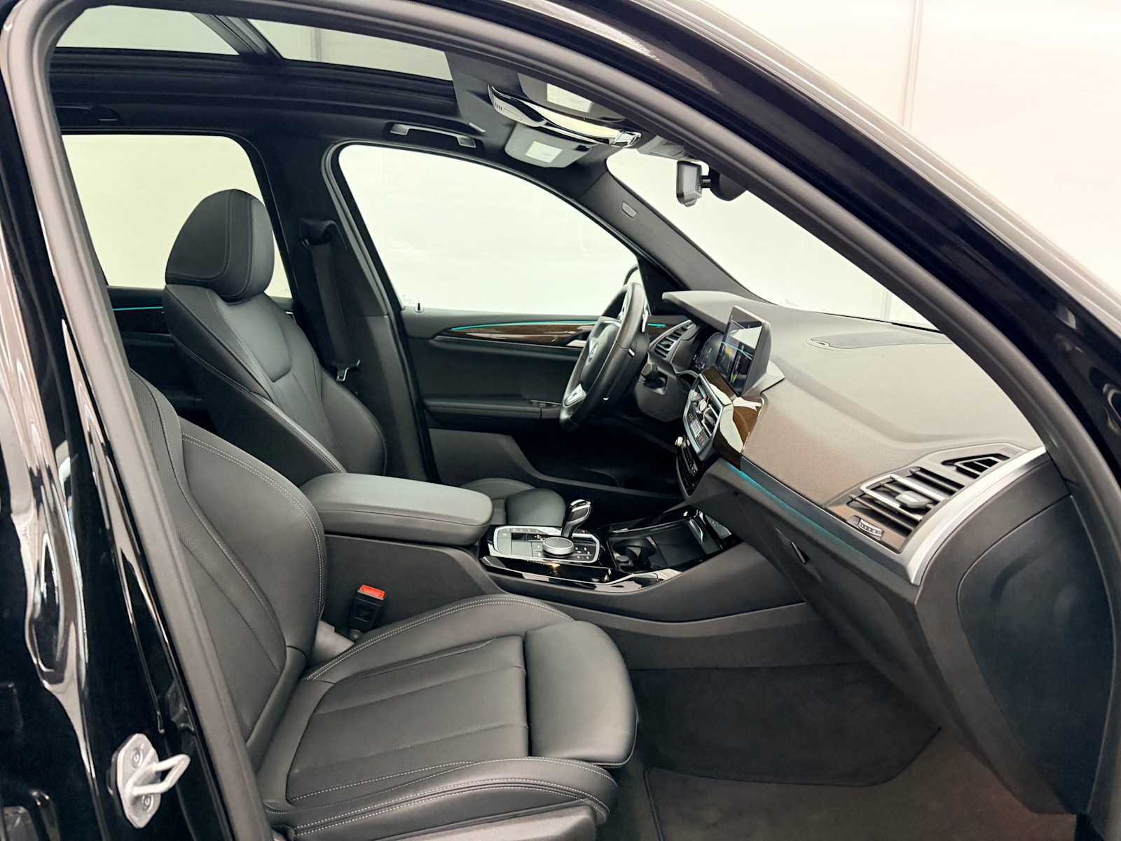 Thumbnail: 2024 BMW X3 - 23