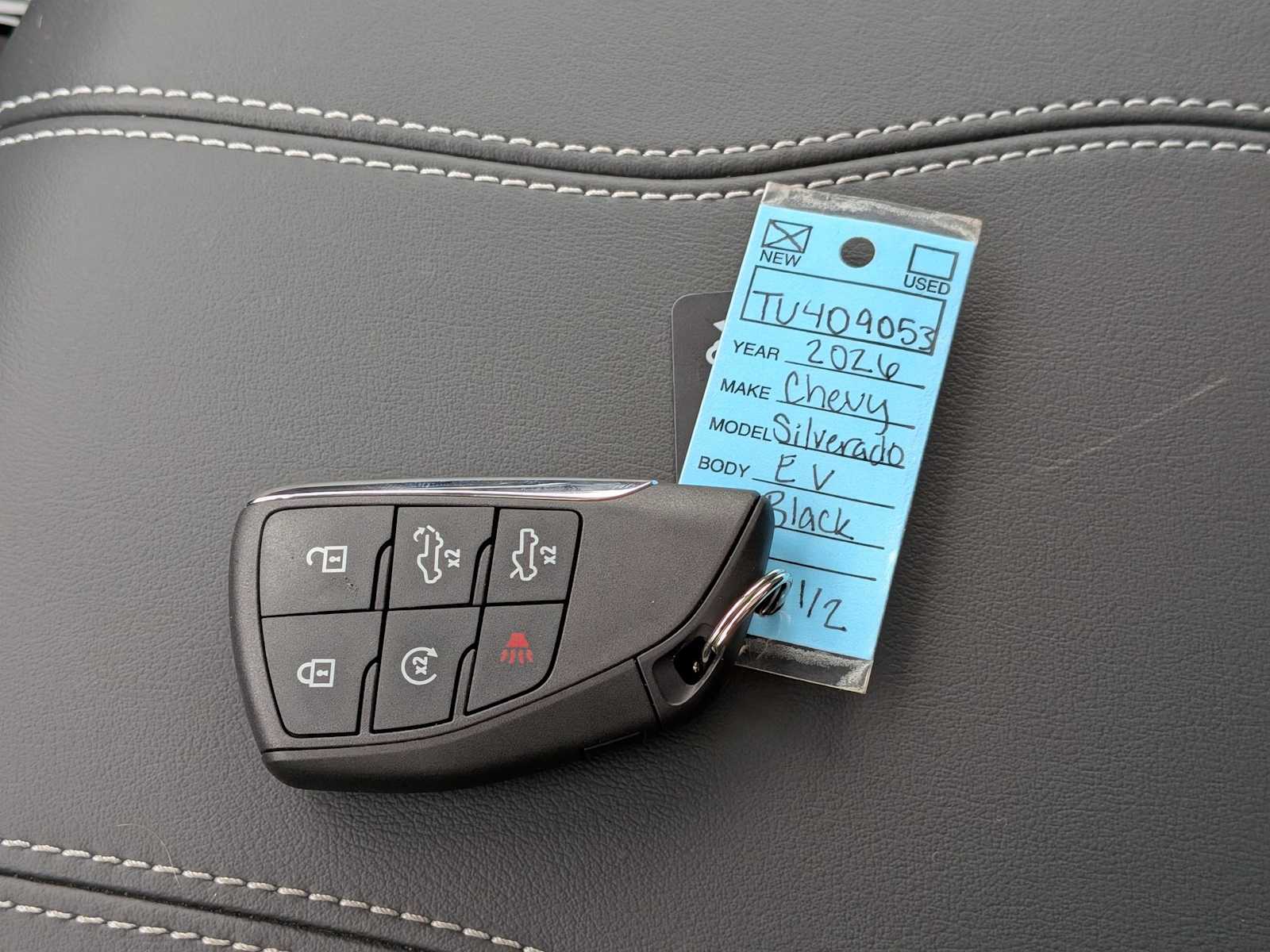 Thumbnail: 2026 Chevrolet Silverado EV - 33