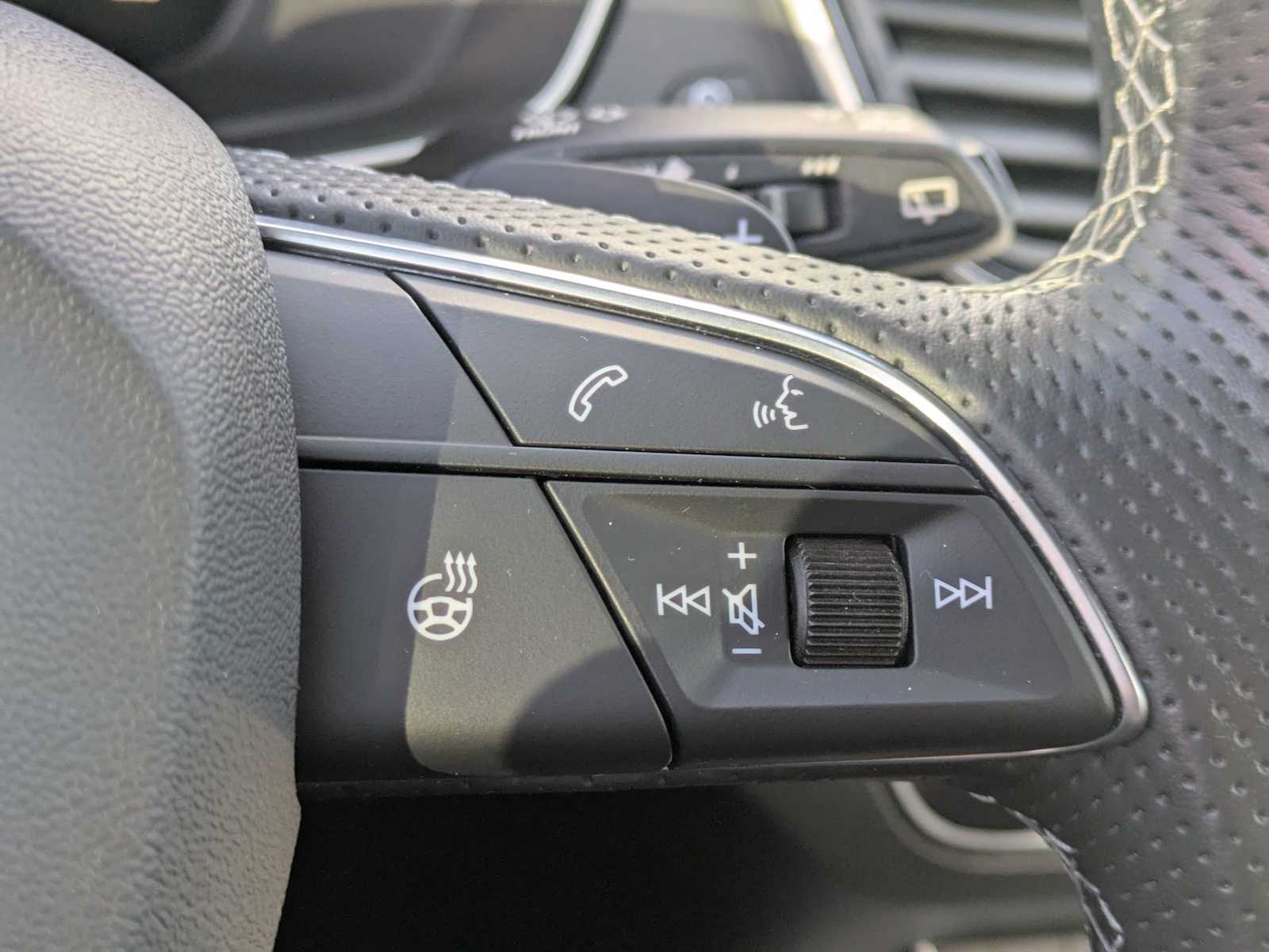 2021 Audi SQ5 Premium 25
