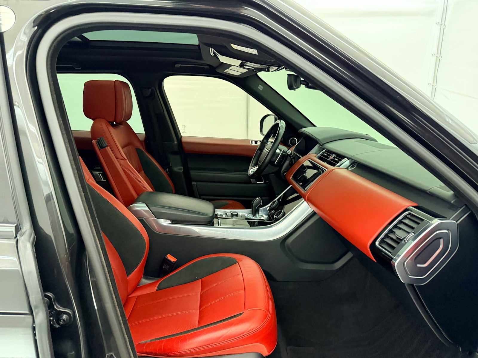 Thumbnail: 2018 Land Rover Range Rover Sport - 23