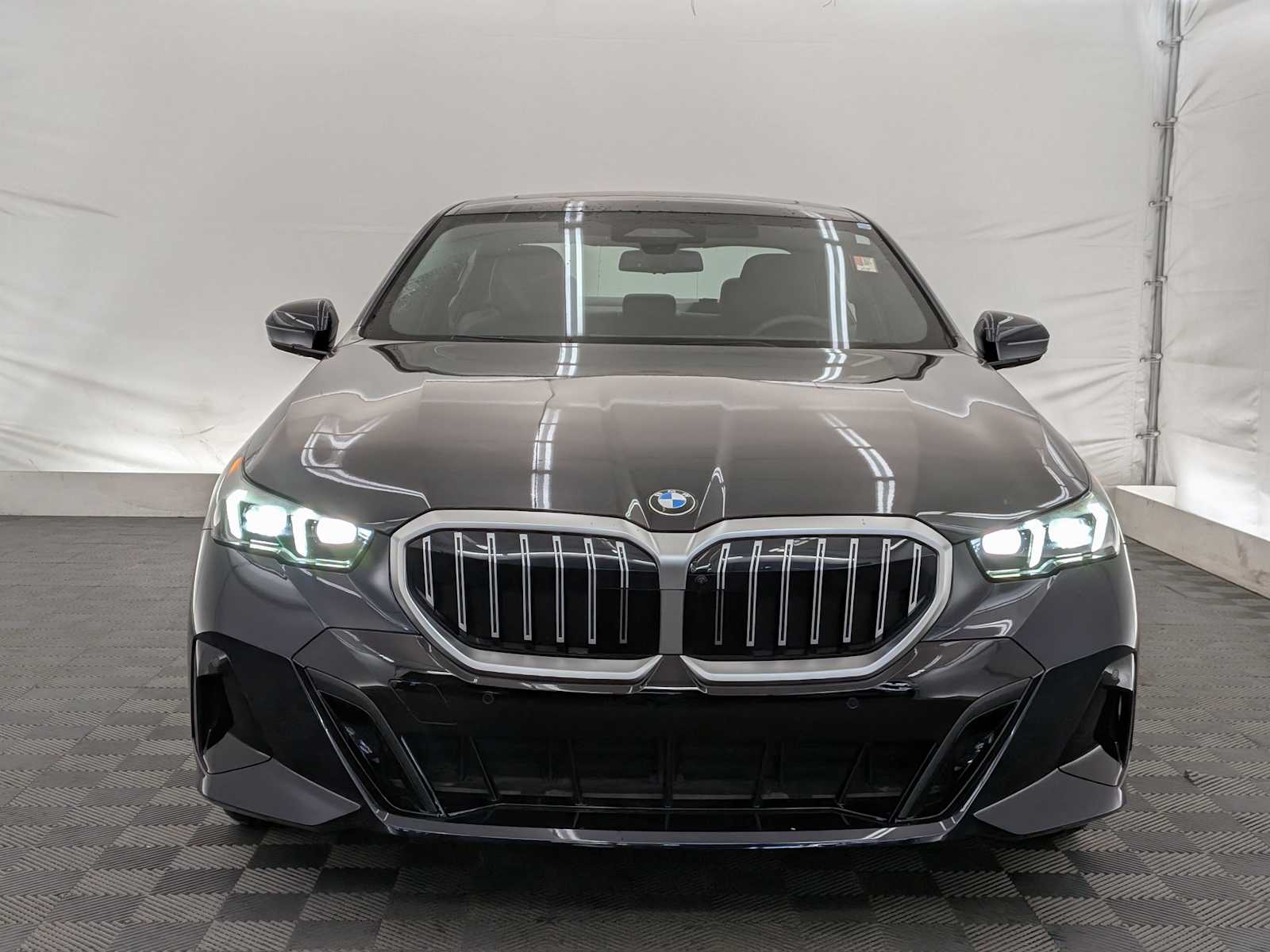 Thumbnail: 2024 BMW 5 Series - 9