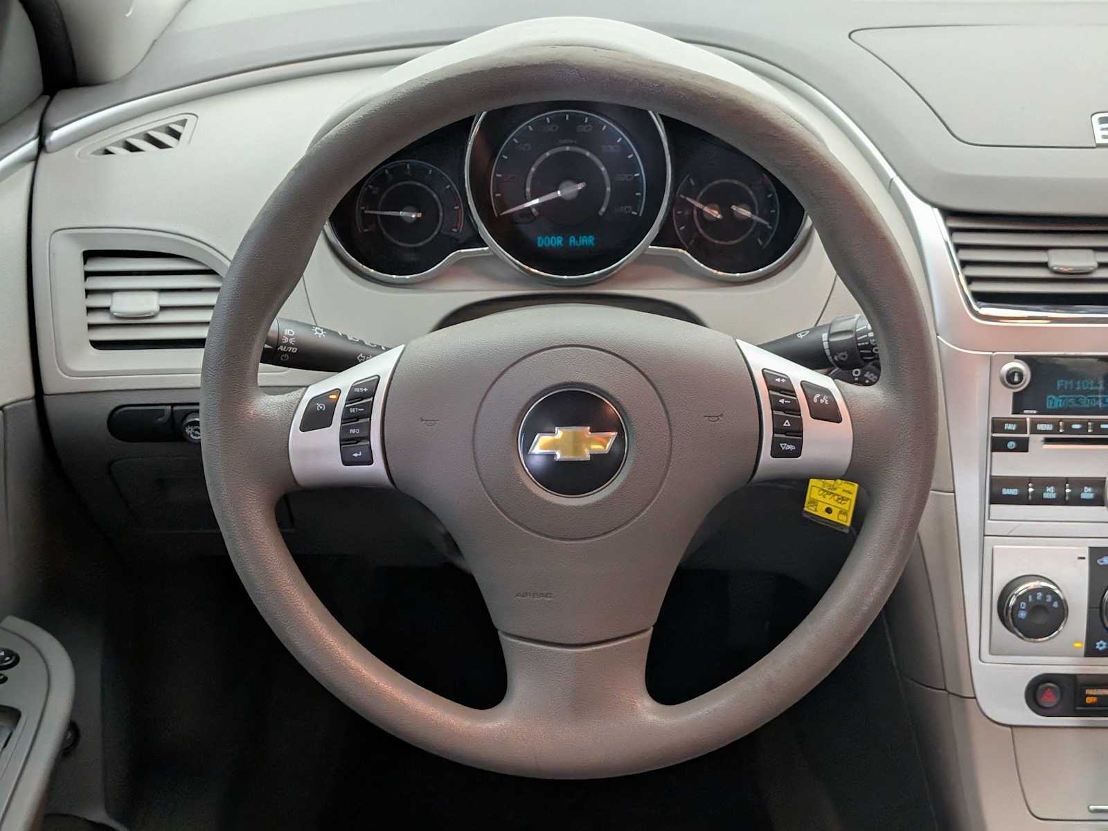 Thumbnail: 2011 Chevrolet Malibu - 22