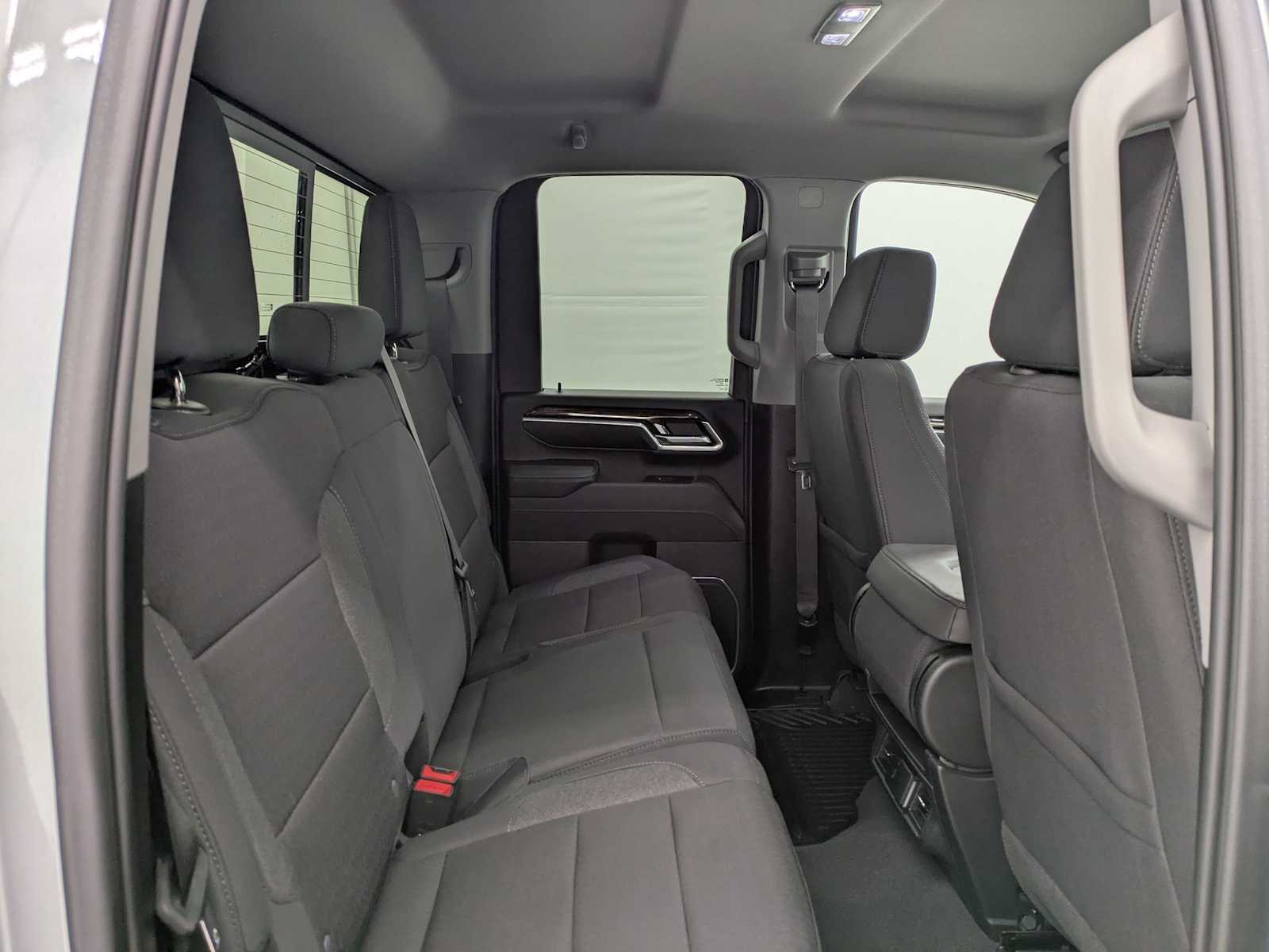 Thumbnail: 2024 GMC Sierra 2500 - 35