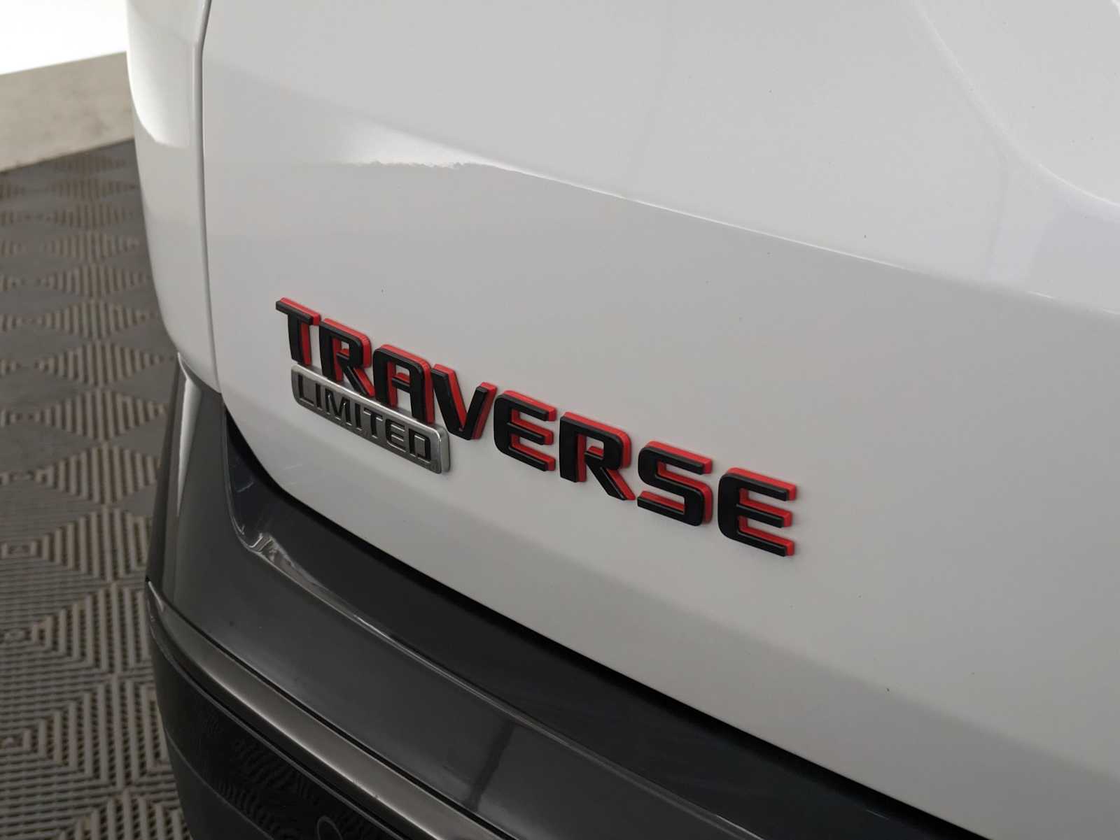 Thumbnail: 2024 Chevrolet Traverse - 14